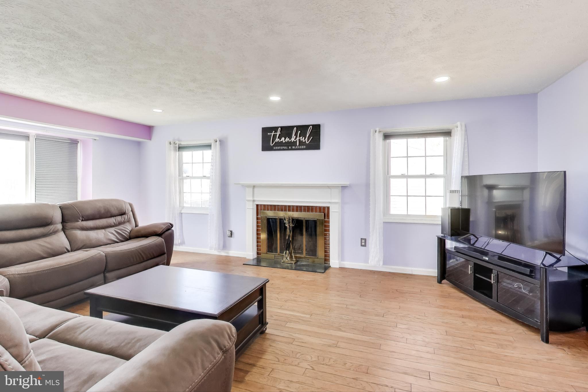 Real estate listing preview #4