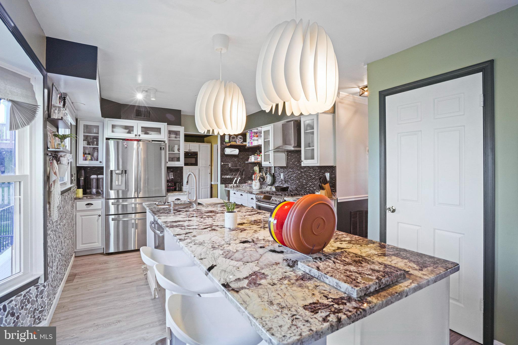 Real estate listing preview #2