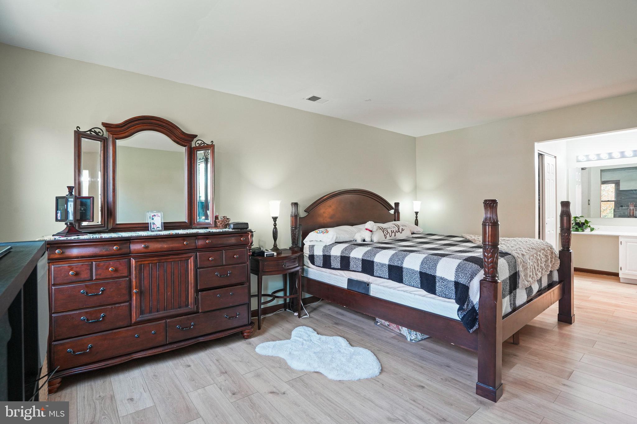 Real estate listing preview #13