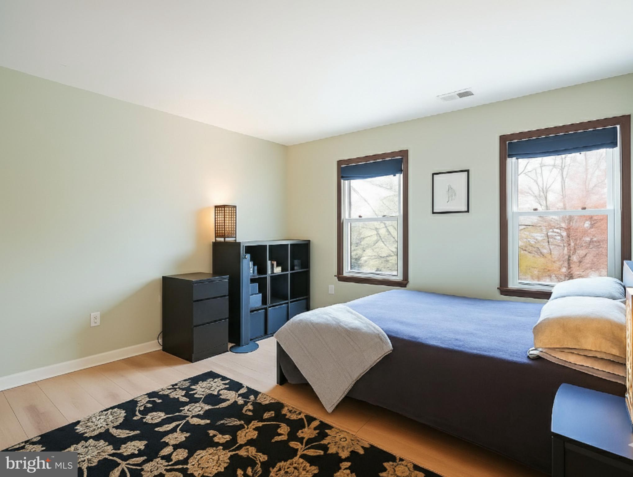 Real estate listing preview #16