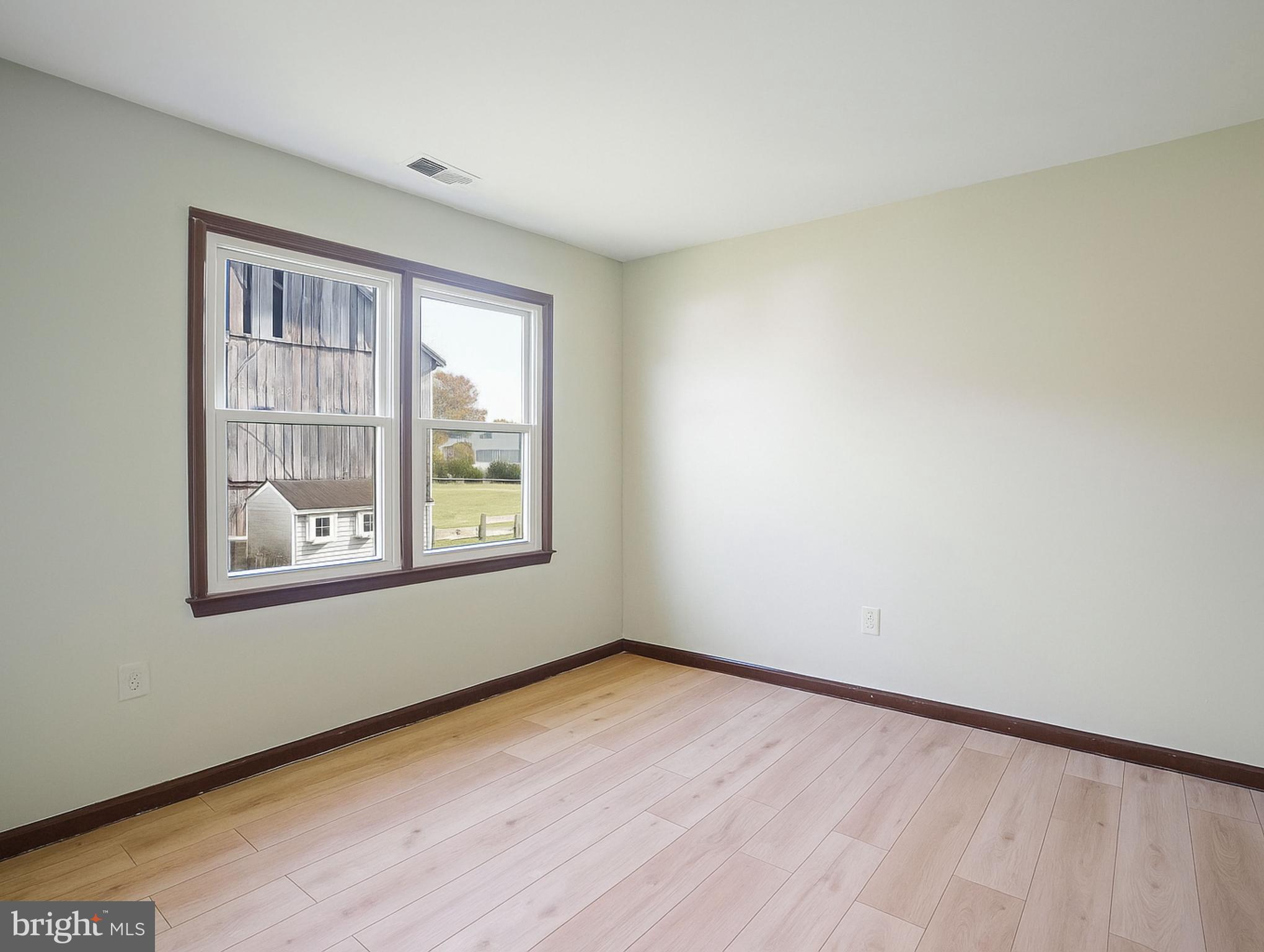 Real estate listing preview #19