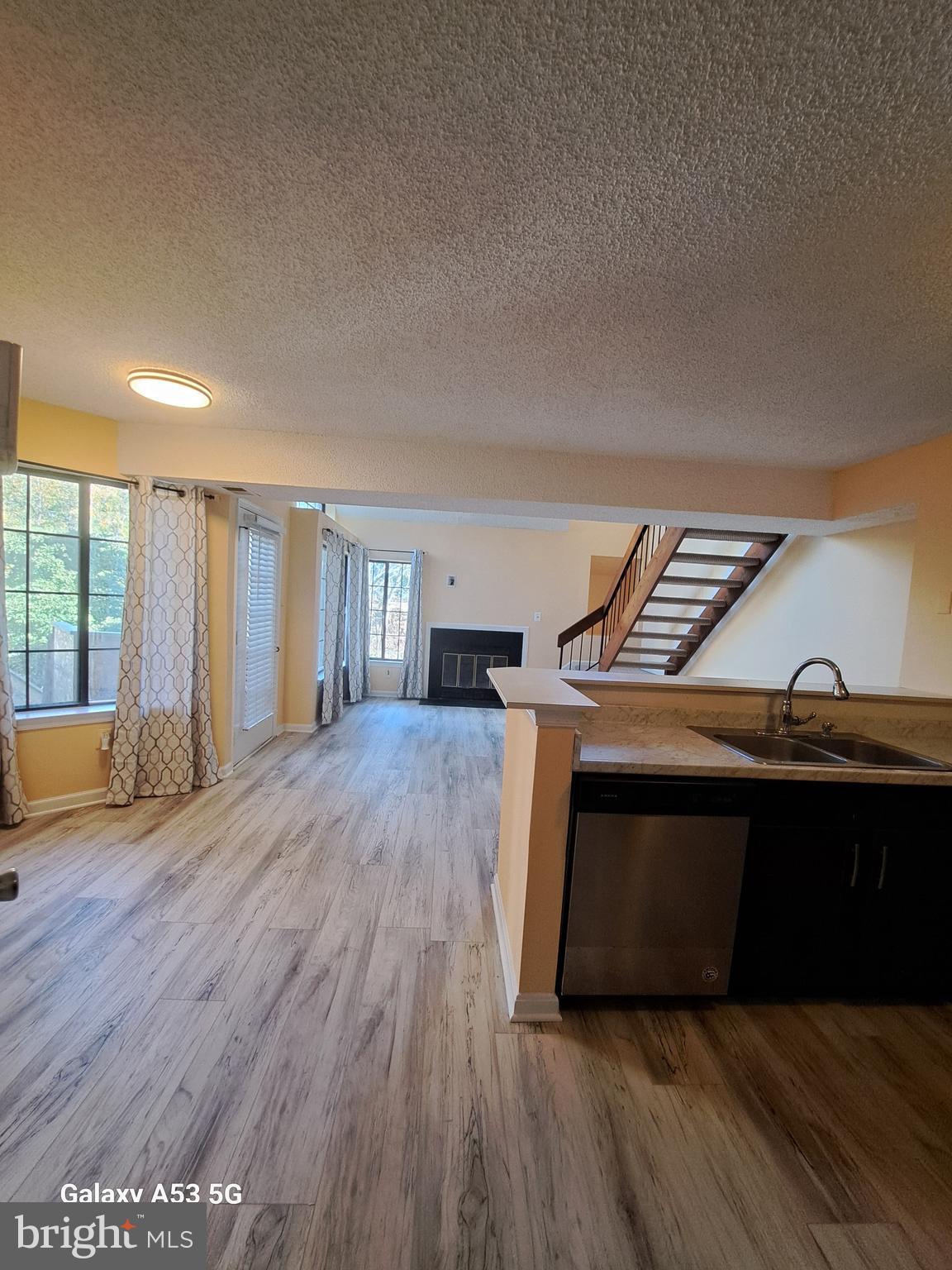 Real estate listing preview #15