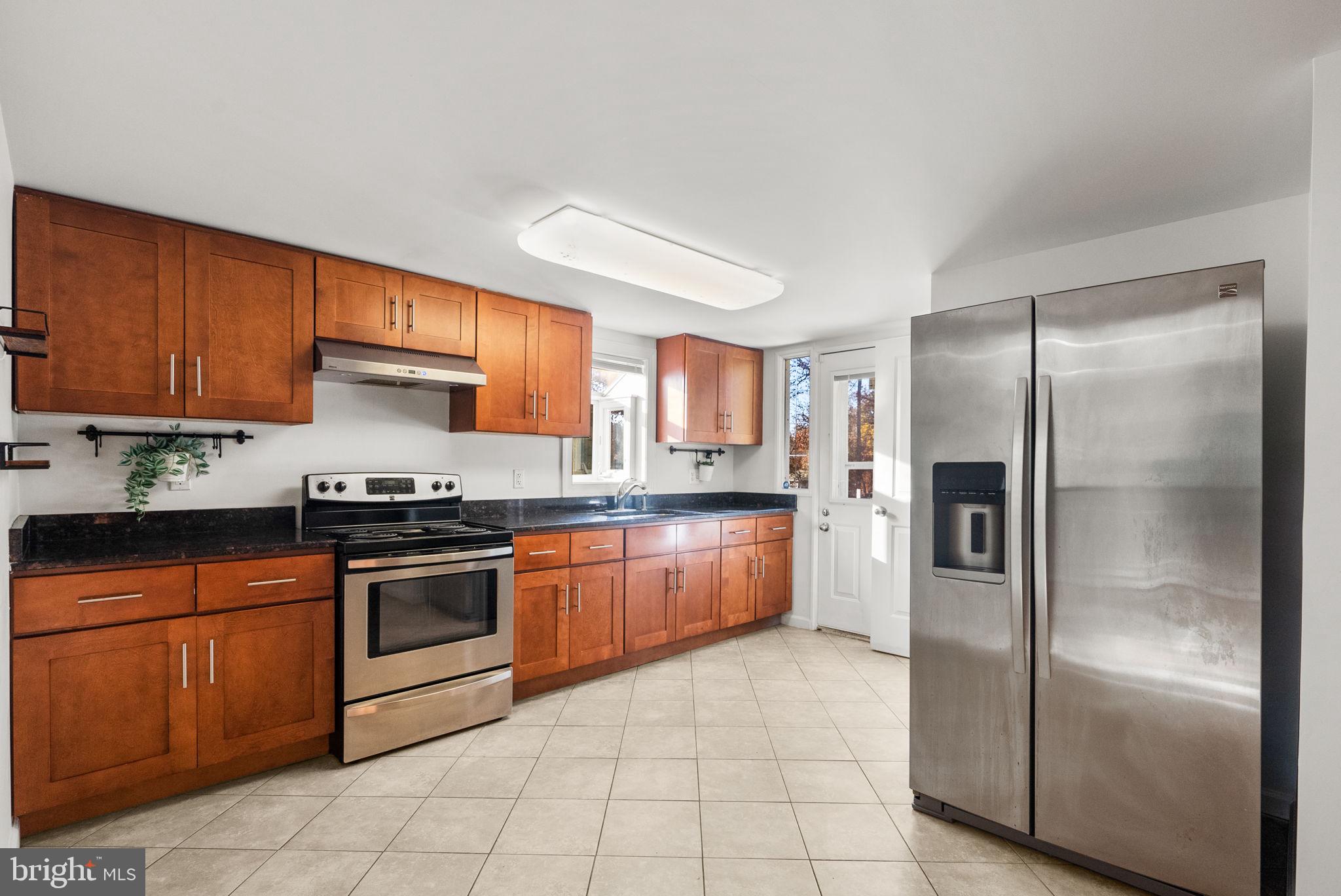 Real estate listing preview #8