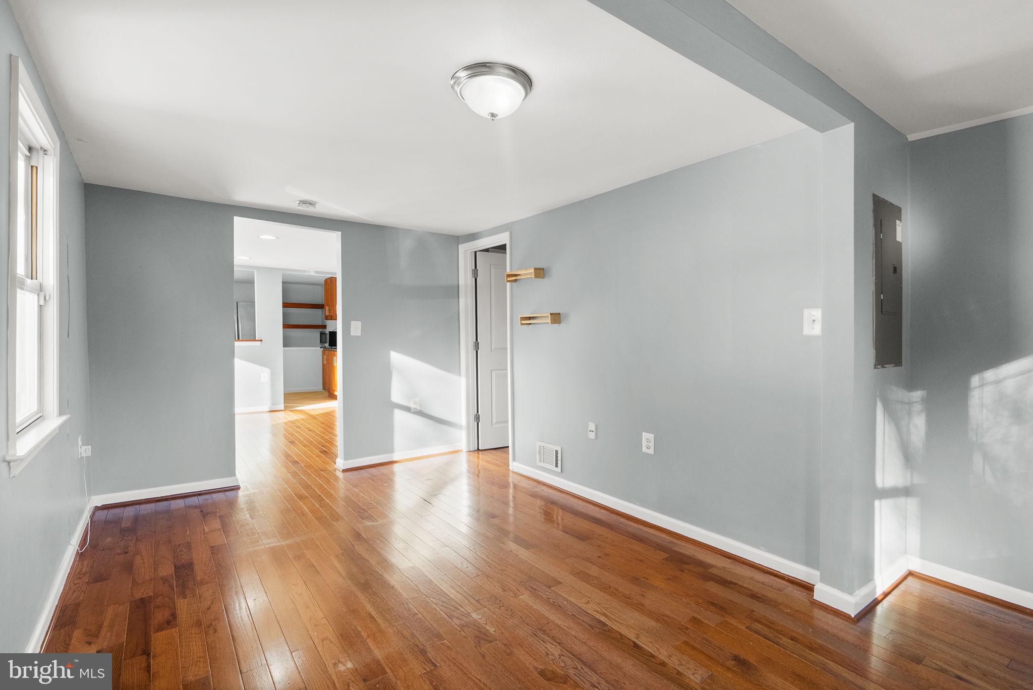 Real estate listing preview #7