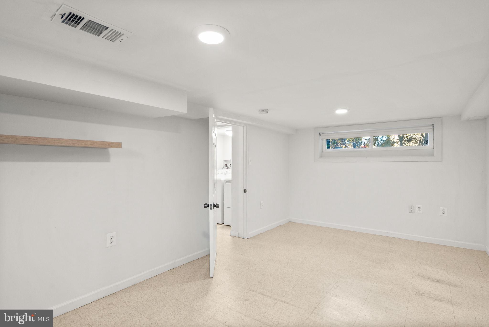 Real estate listing preview #18