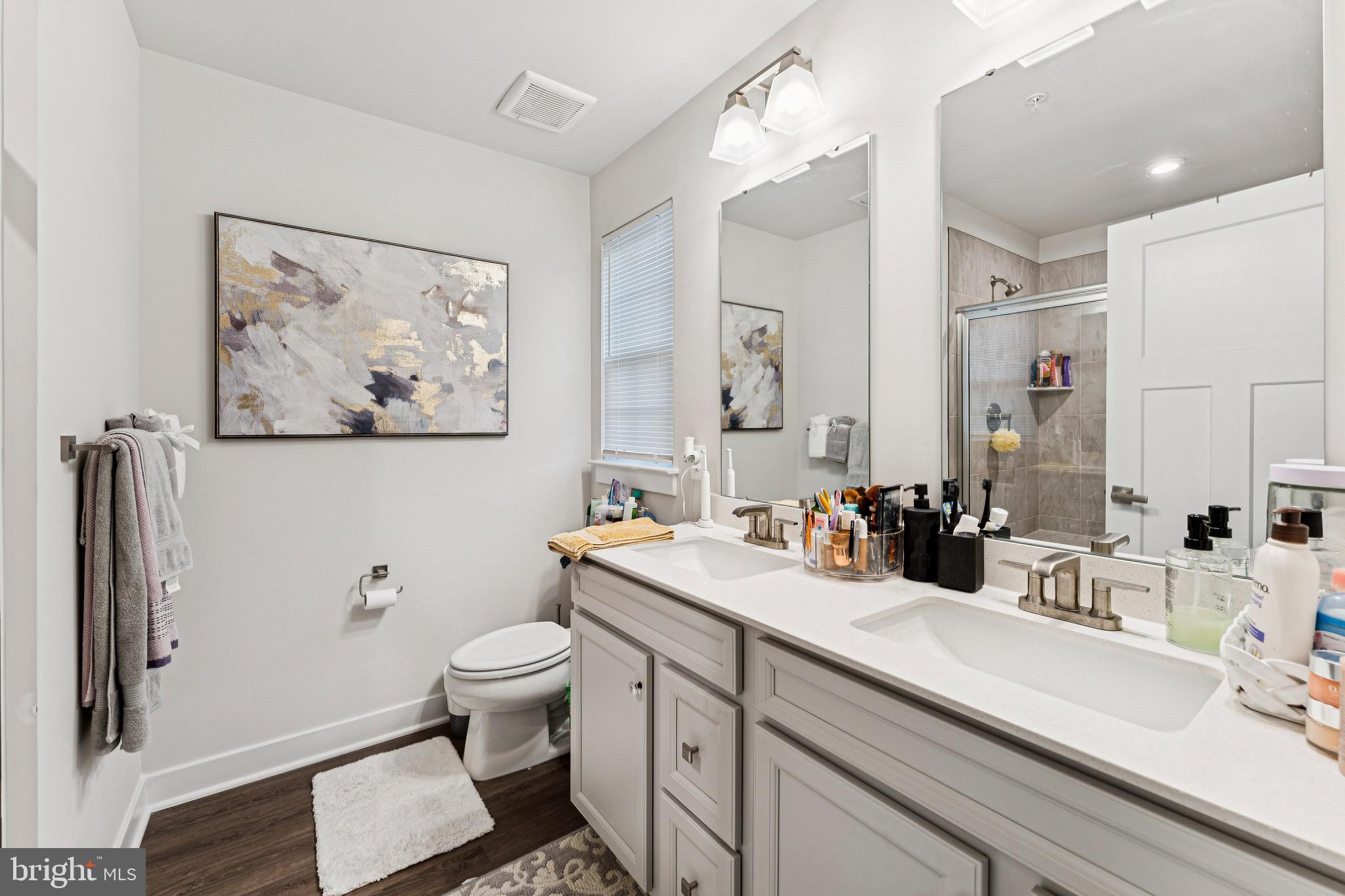 Real estate listing preview #12