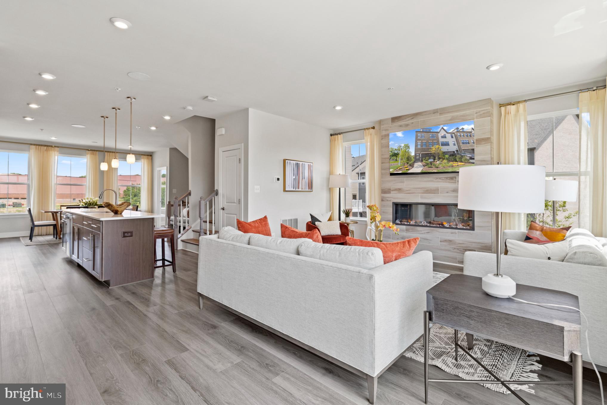 Real estate listing preview #4