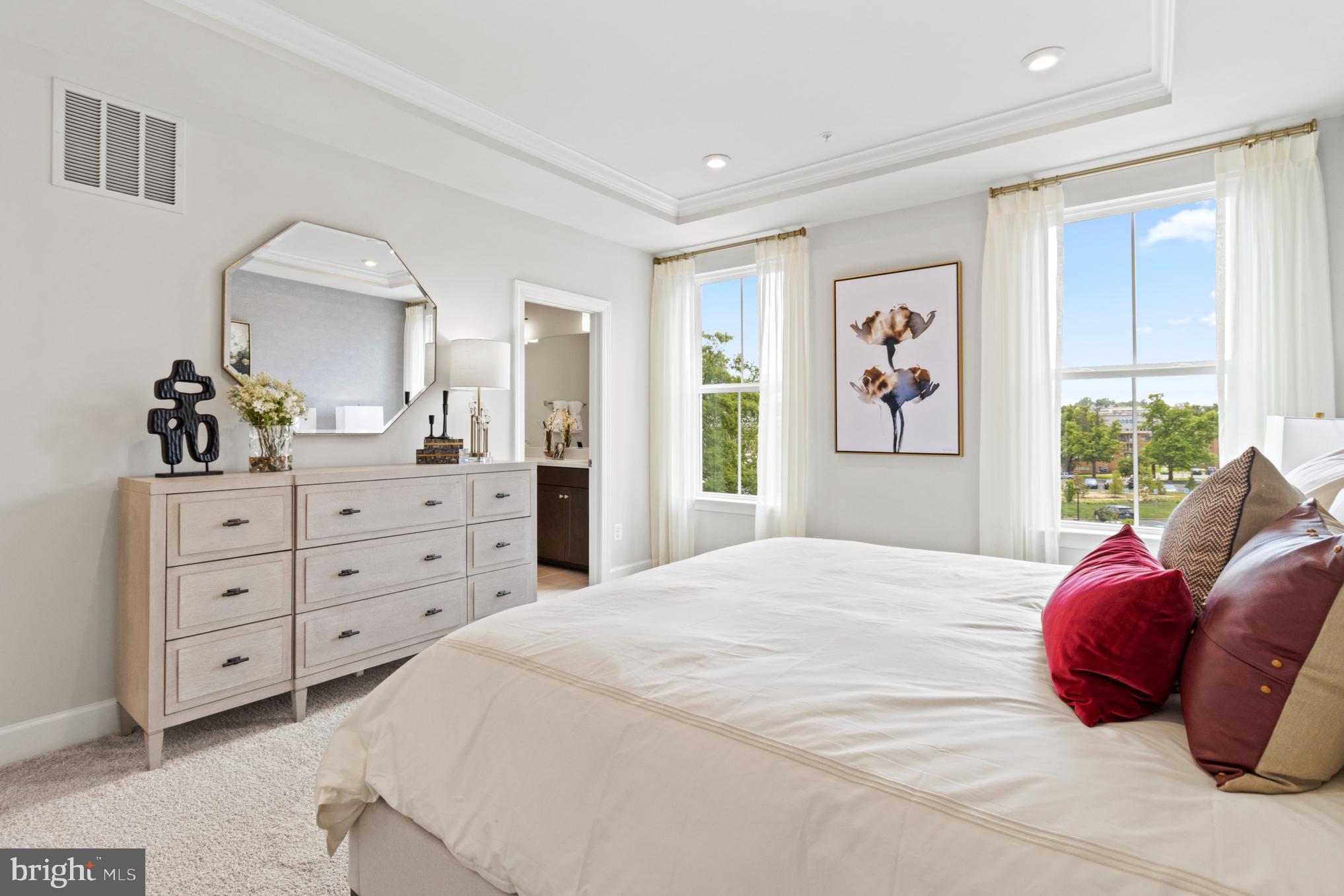 Real estate listing preview #13