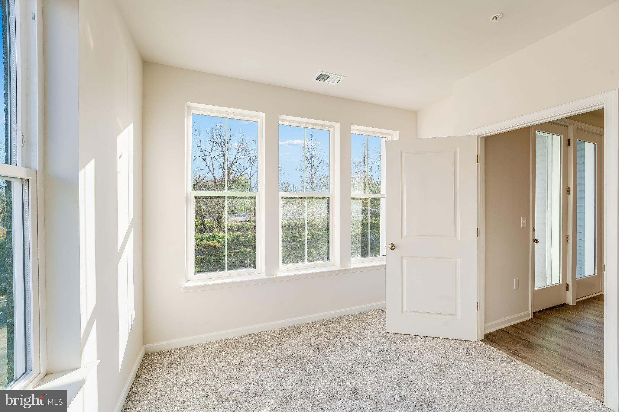 Real estate listing preview #16