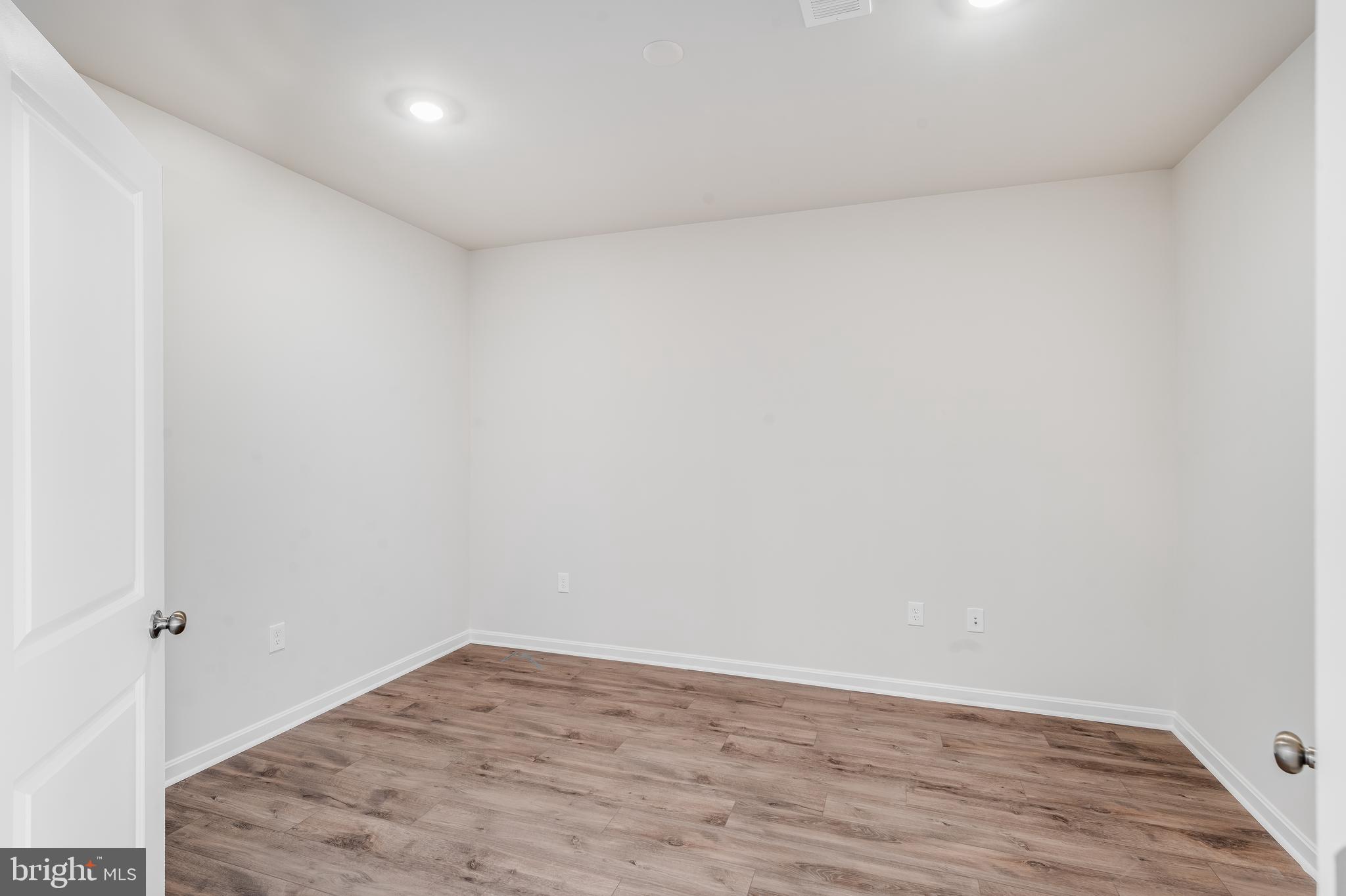 Real estate listing preview #9