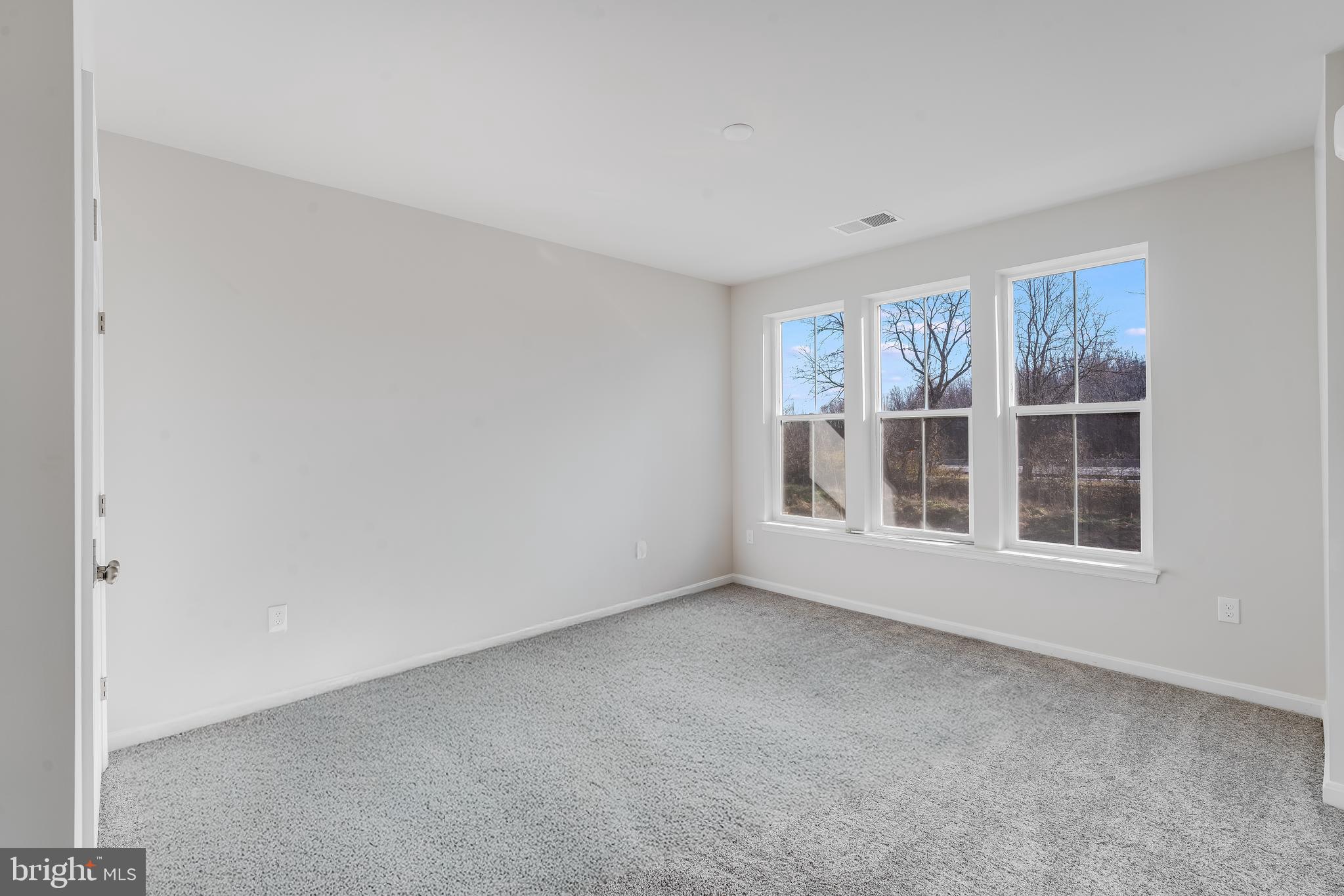 Real estate listing preview #15