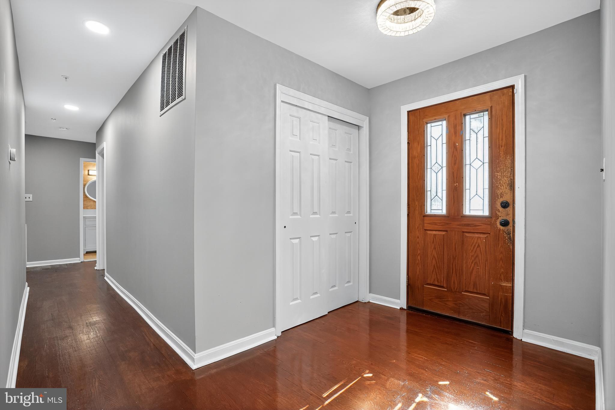 Real estate listing preview #6