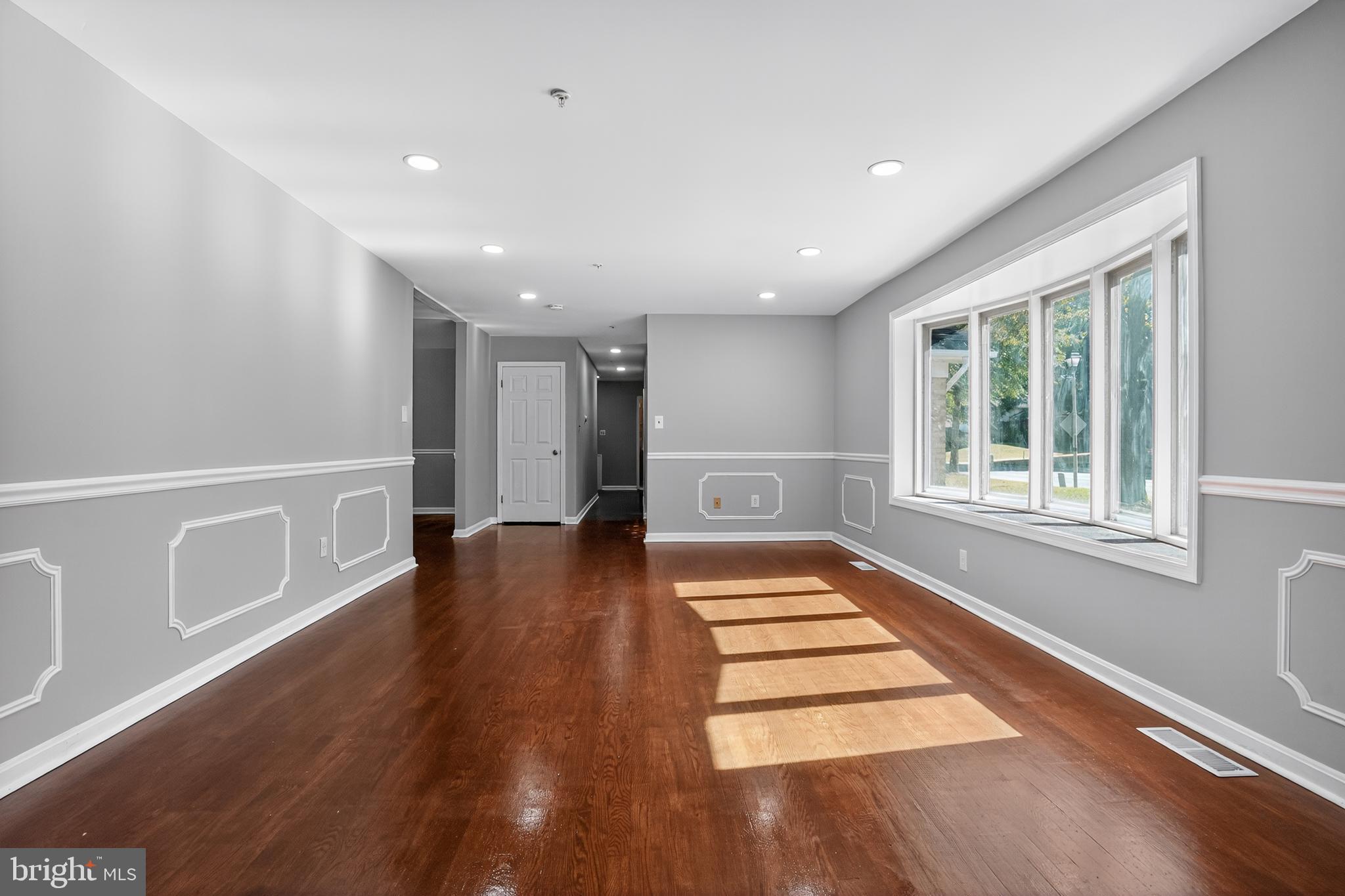 Real estate listing preview #4