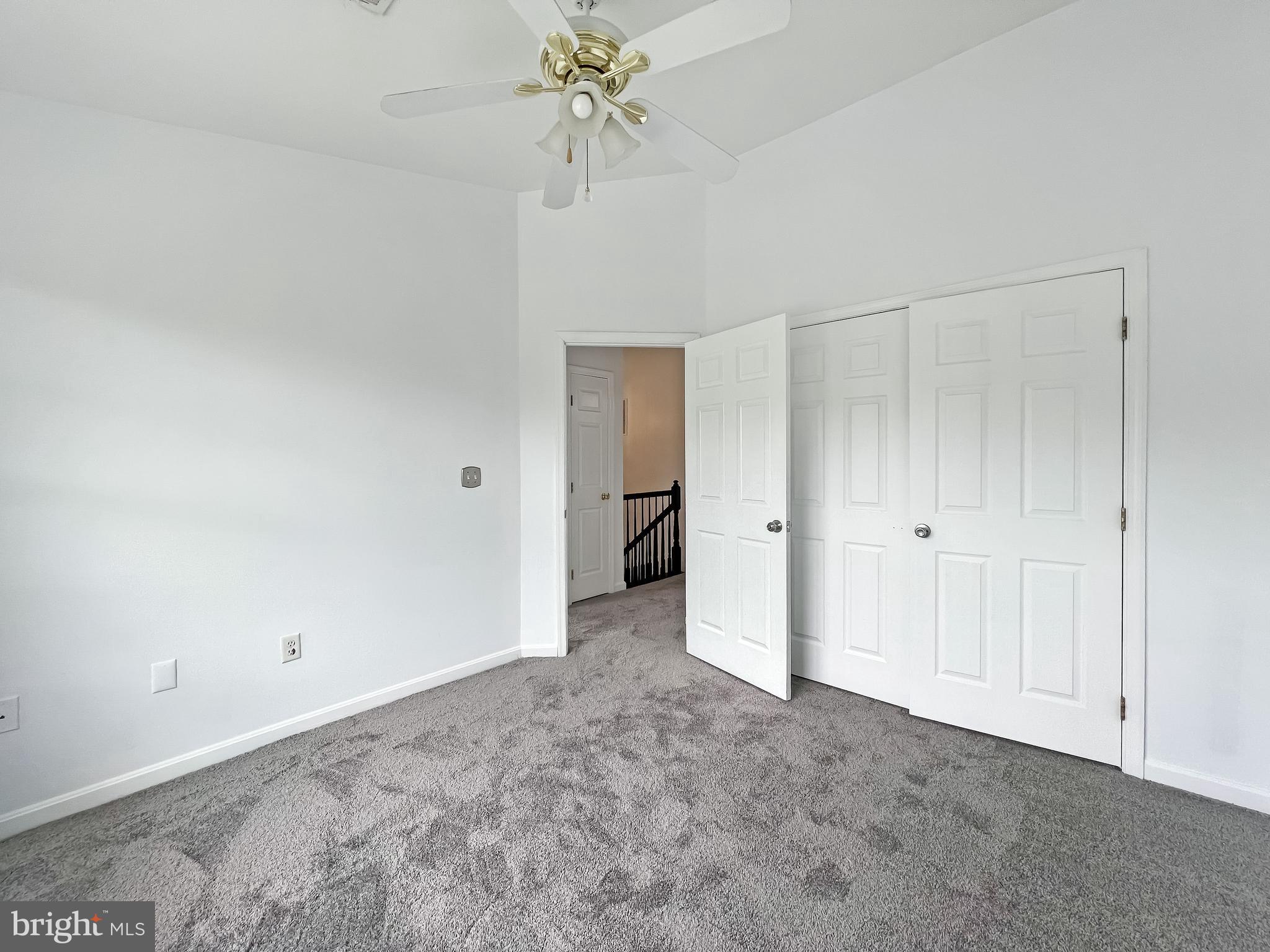 Real estate listing preview #12