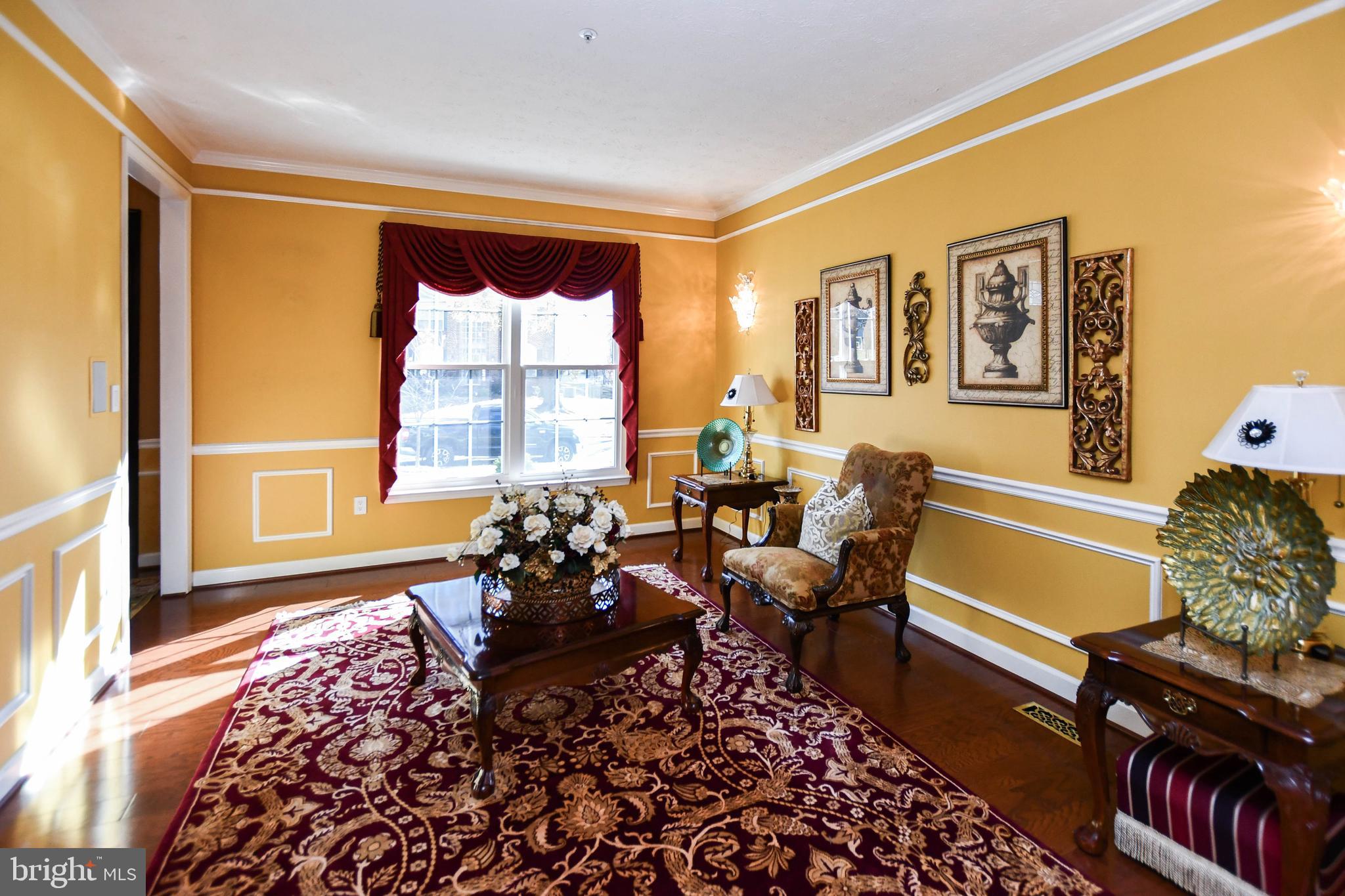 Real estate listing preview #14