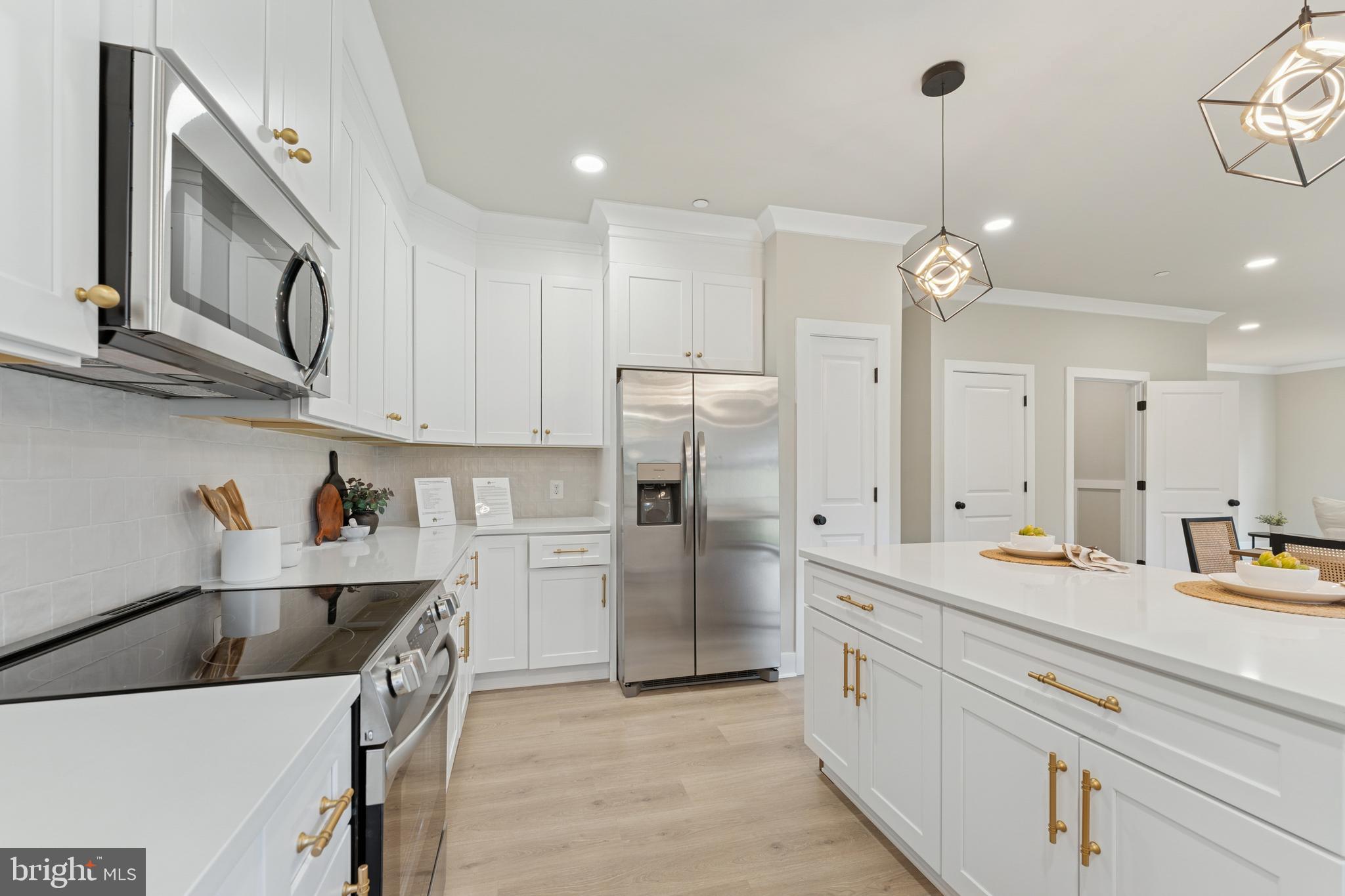 Real estate listing preview #11