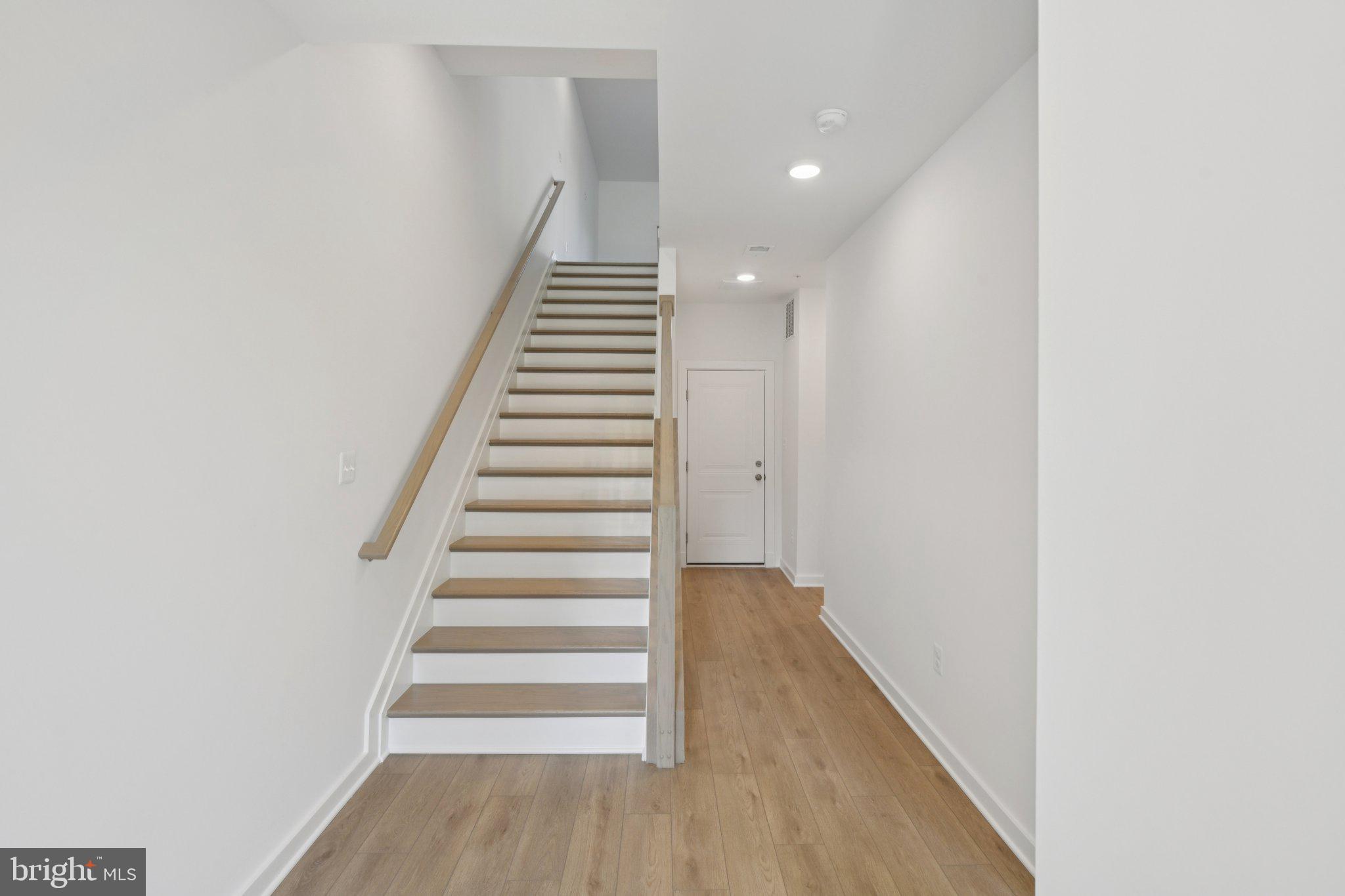 Real estate listing preview #15