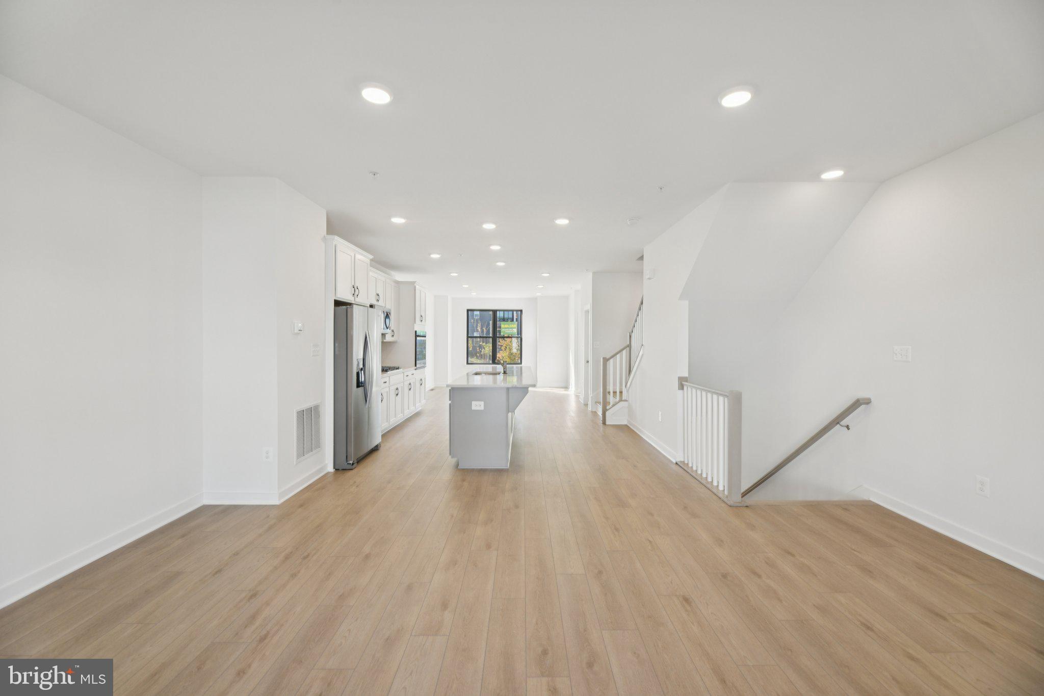 Real estate listing preview #9