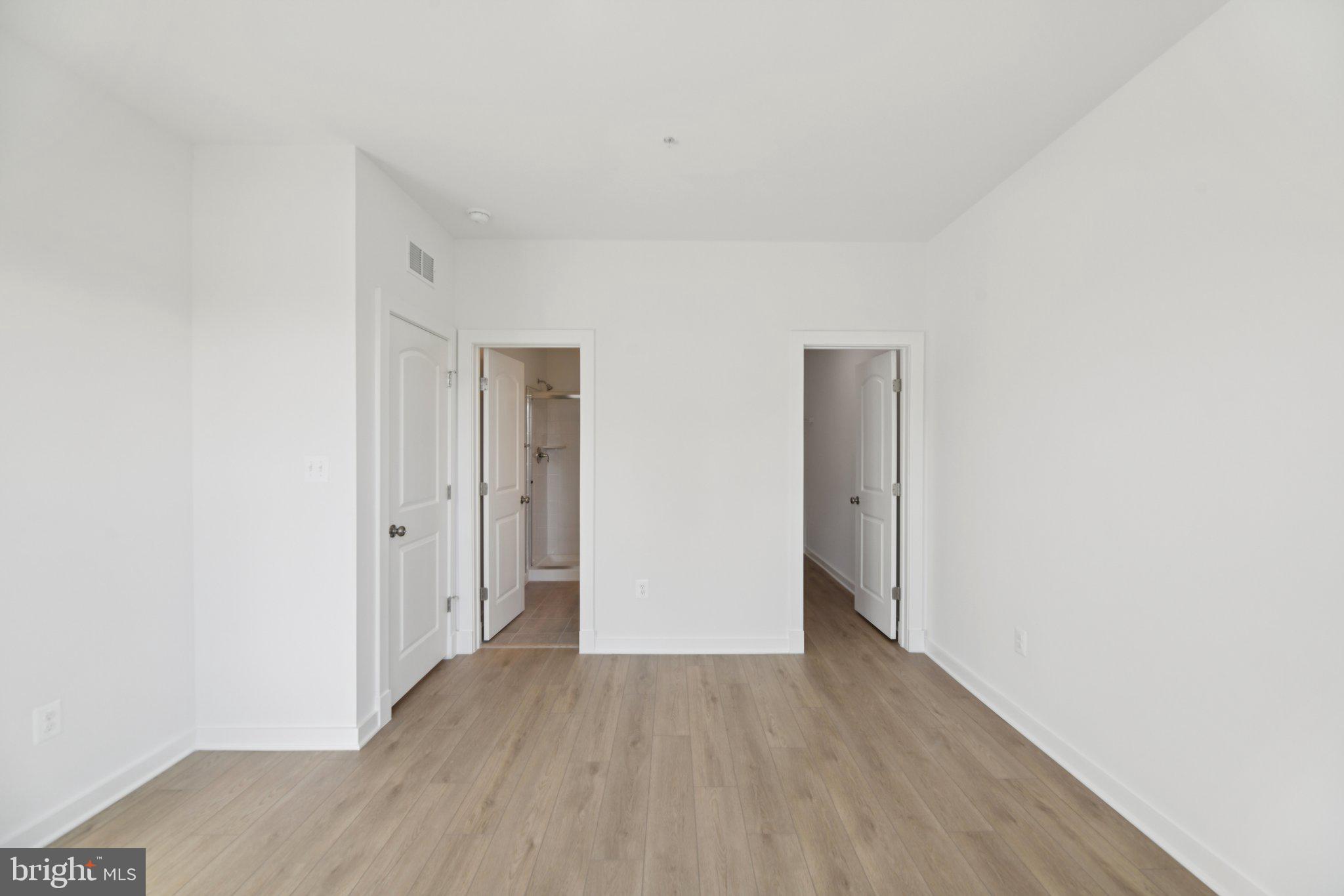 Real estate listing preview #18