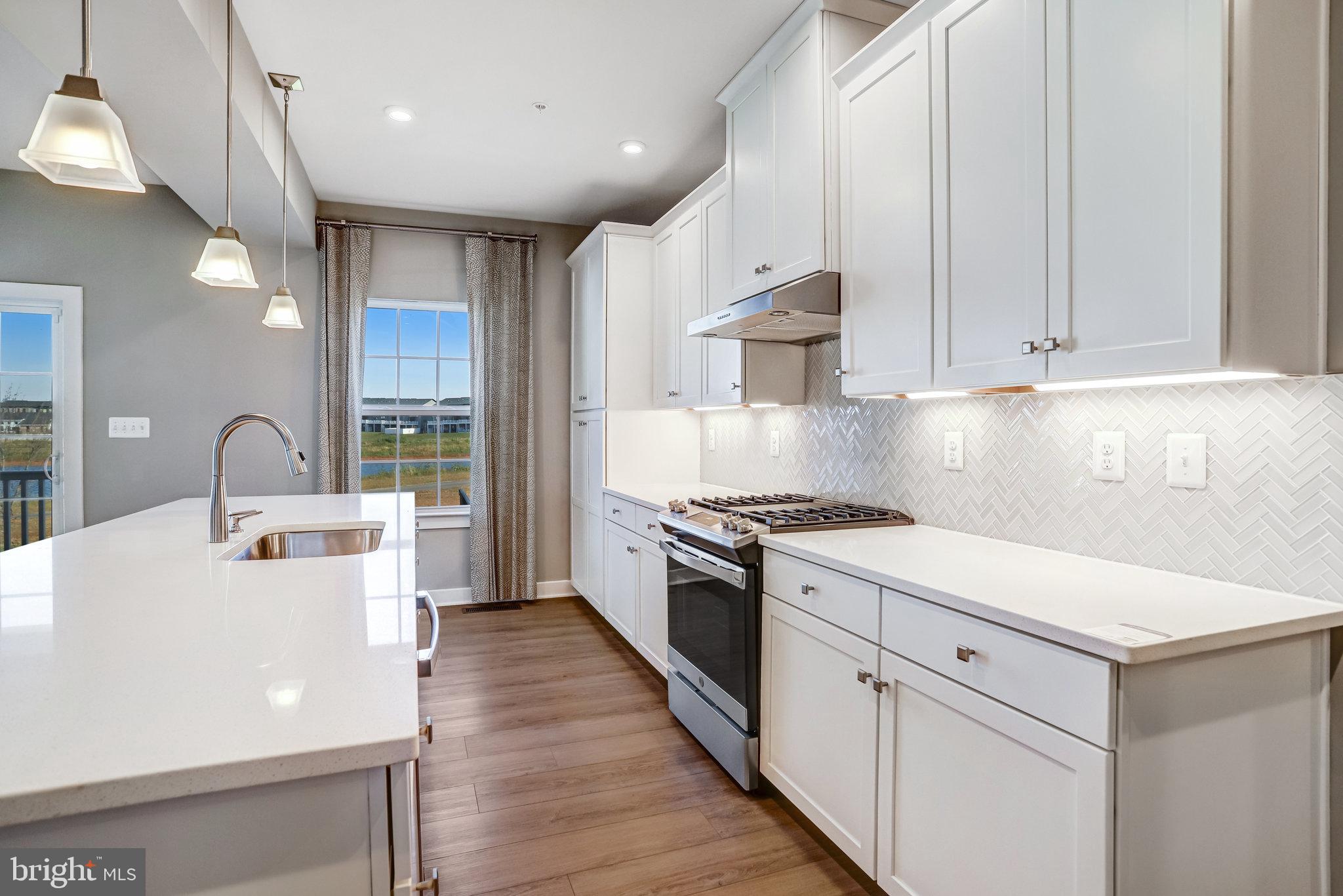 Real estate listing preview #6