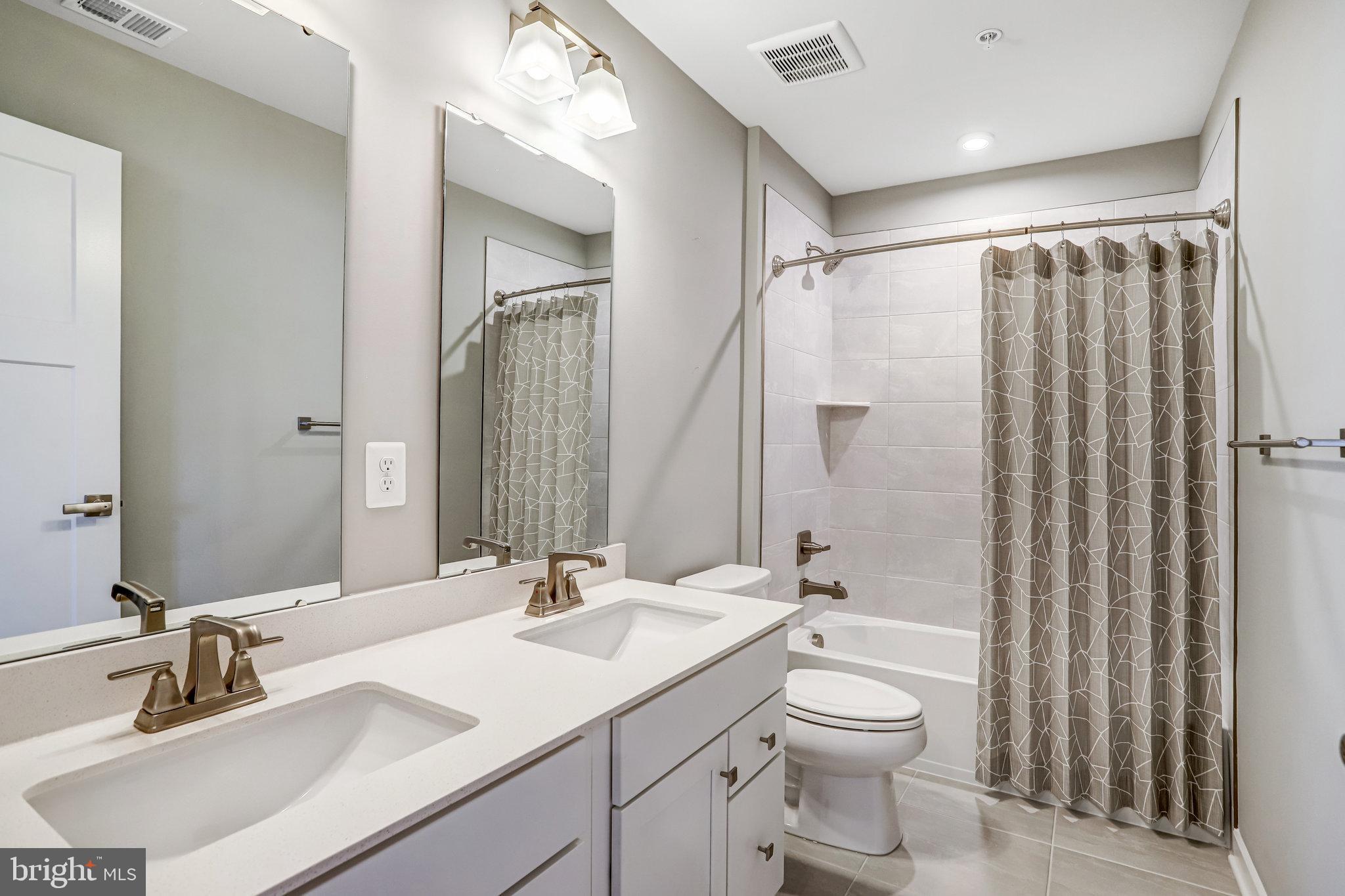 Real estate listing preview #13