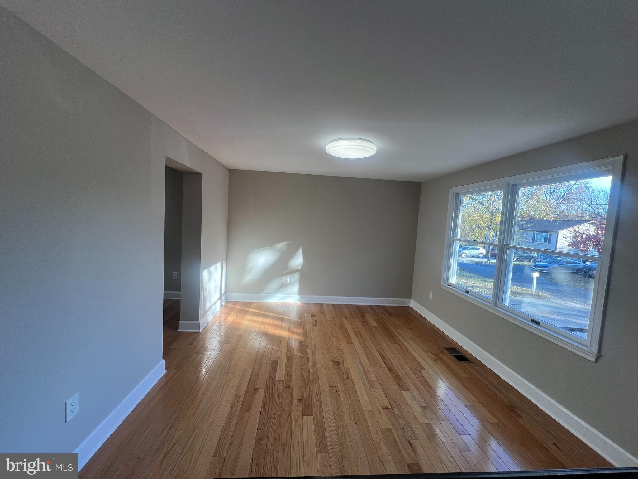 Real estate listing preview #3