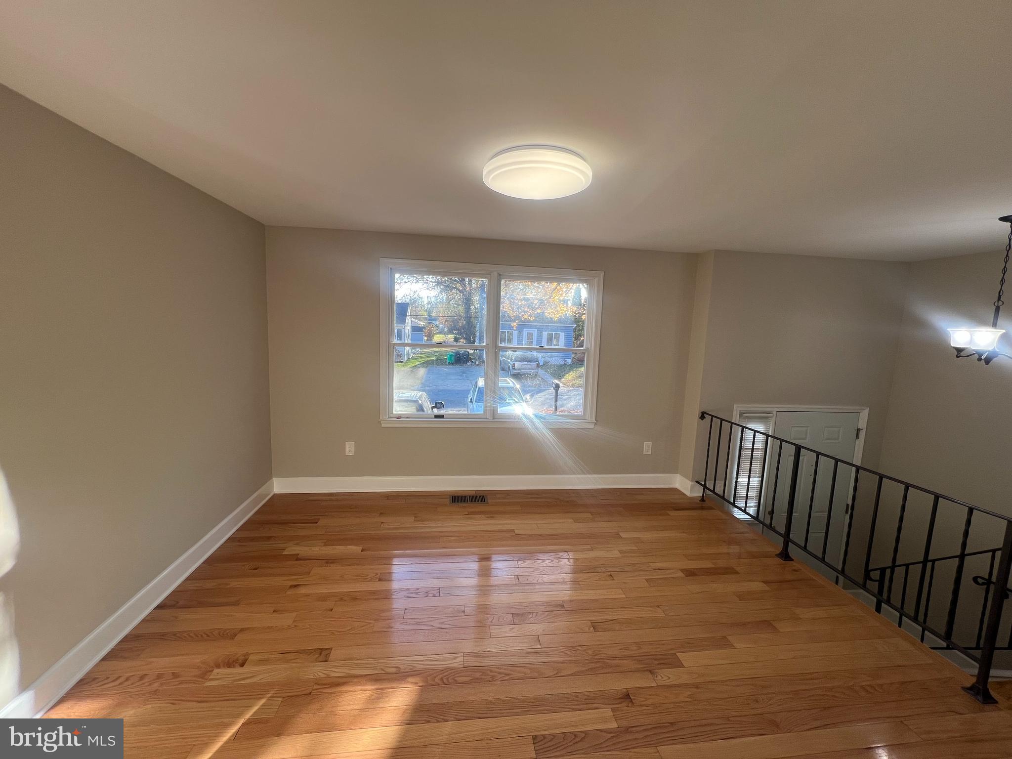 Real estate listing preview #2