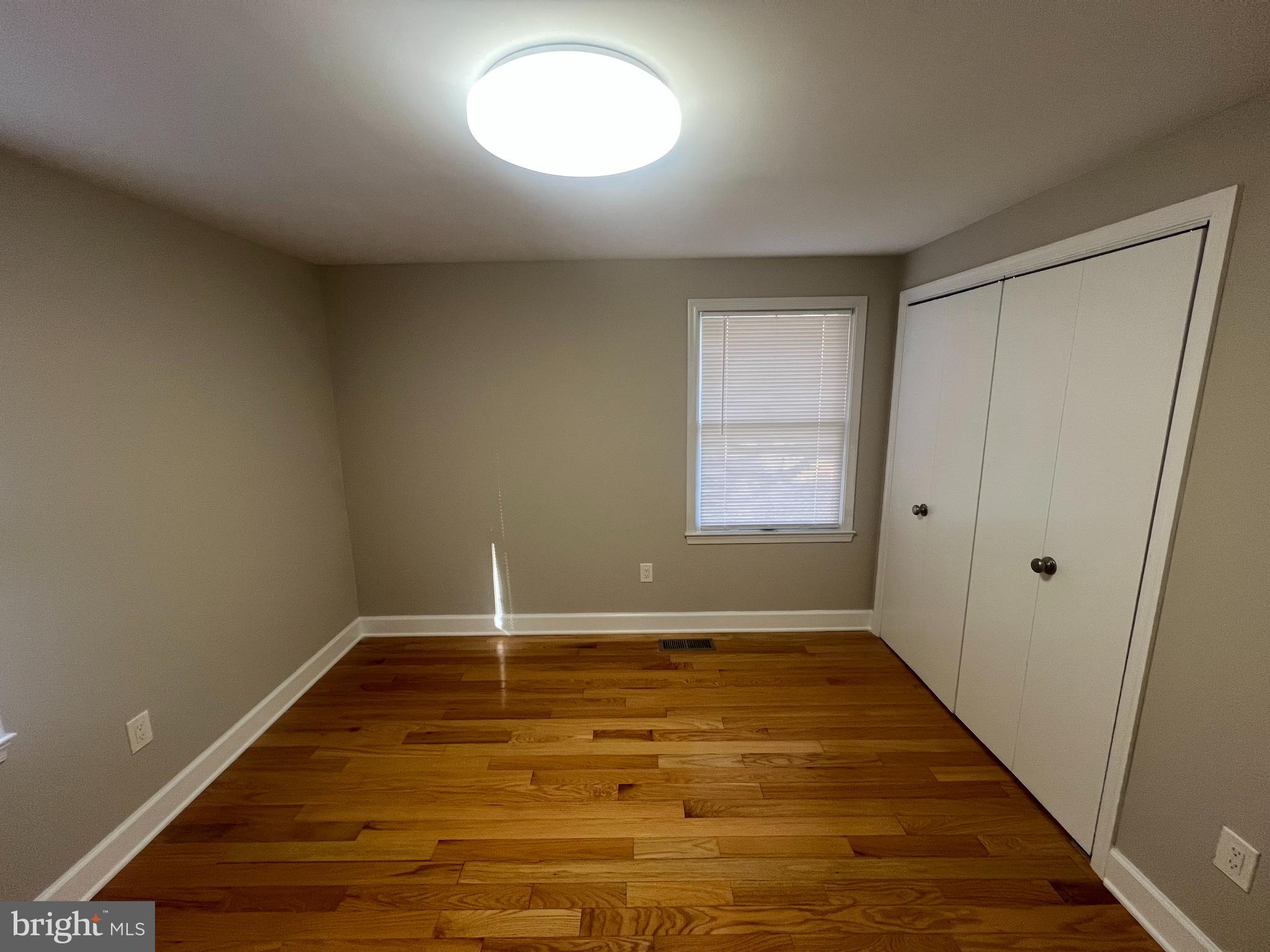 Real estate listing preview #8