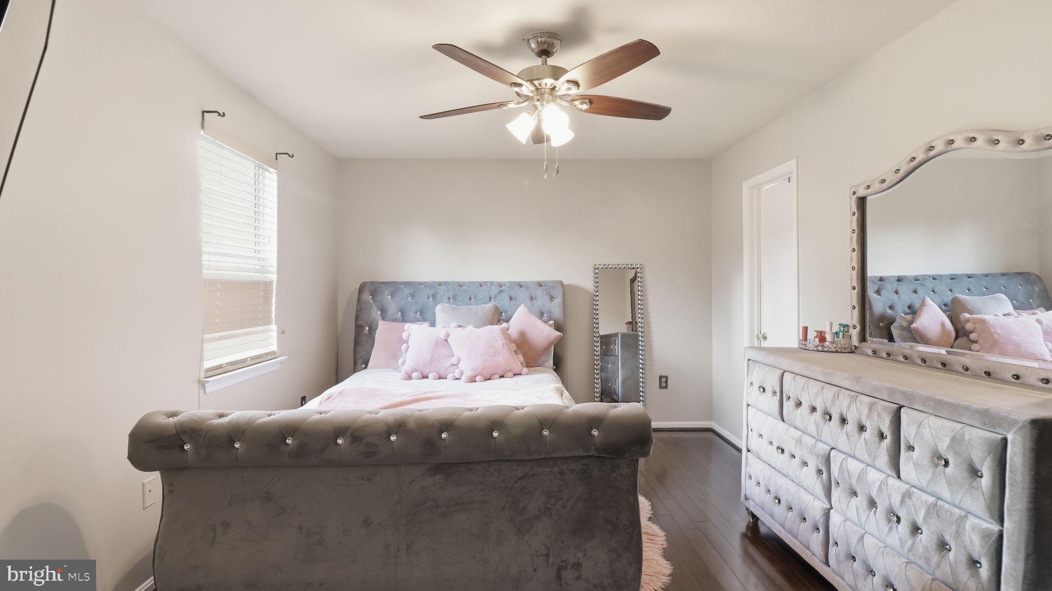 Real estate listing preview #15