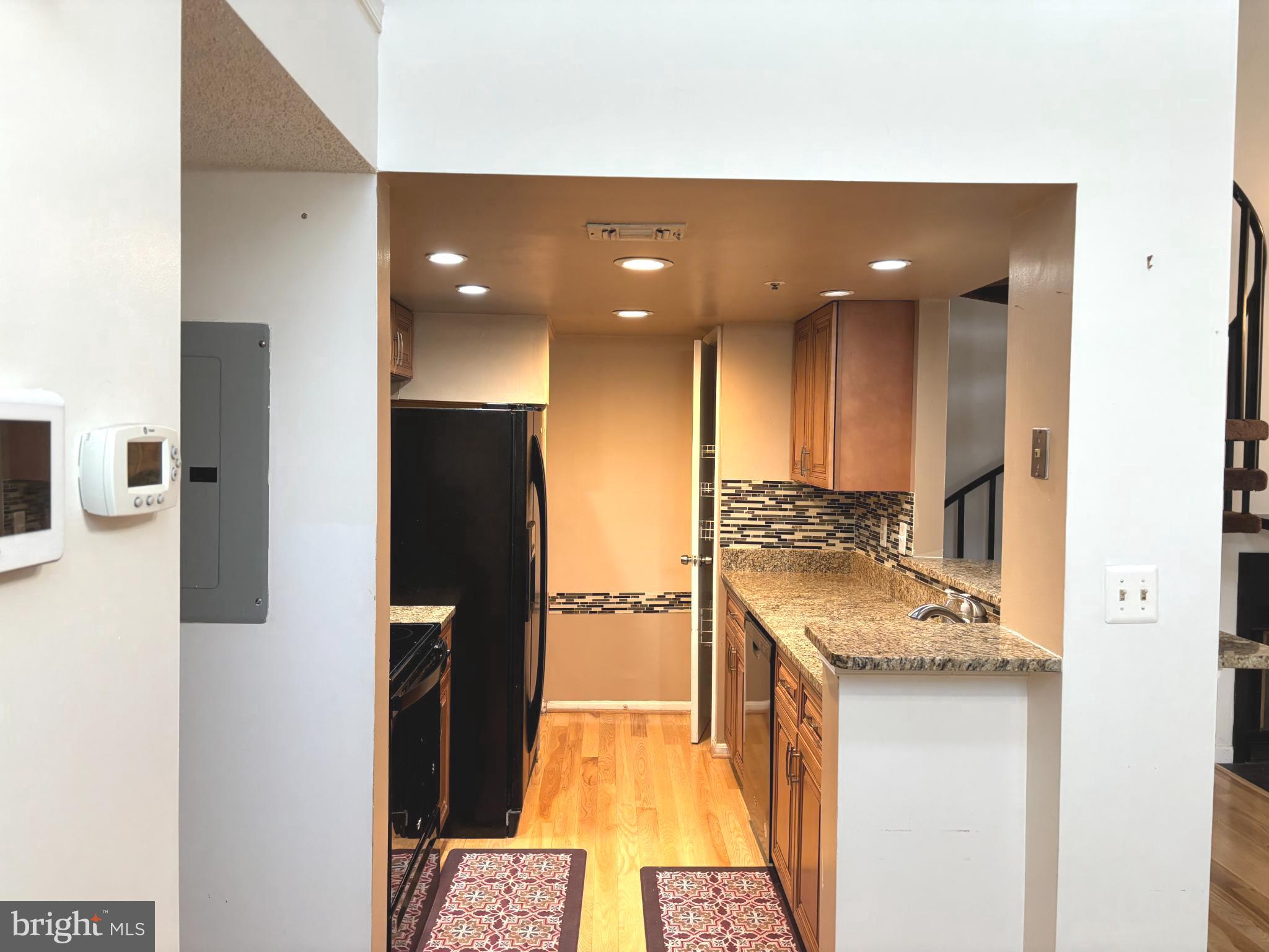 Real estate listing preview #10