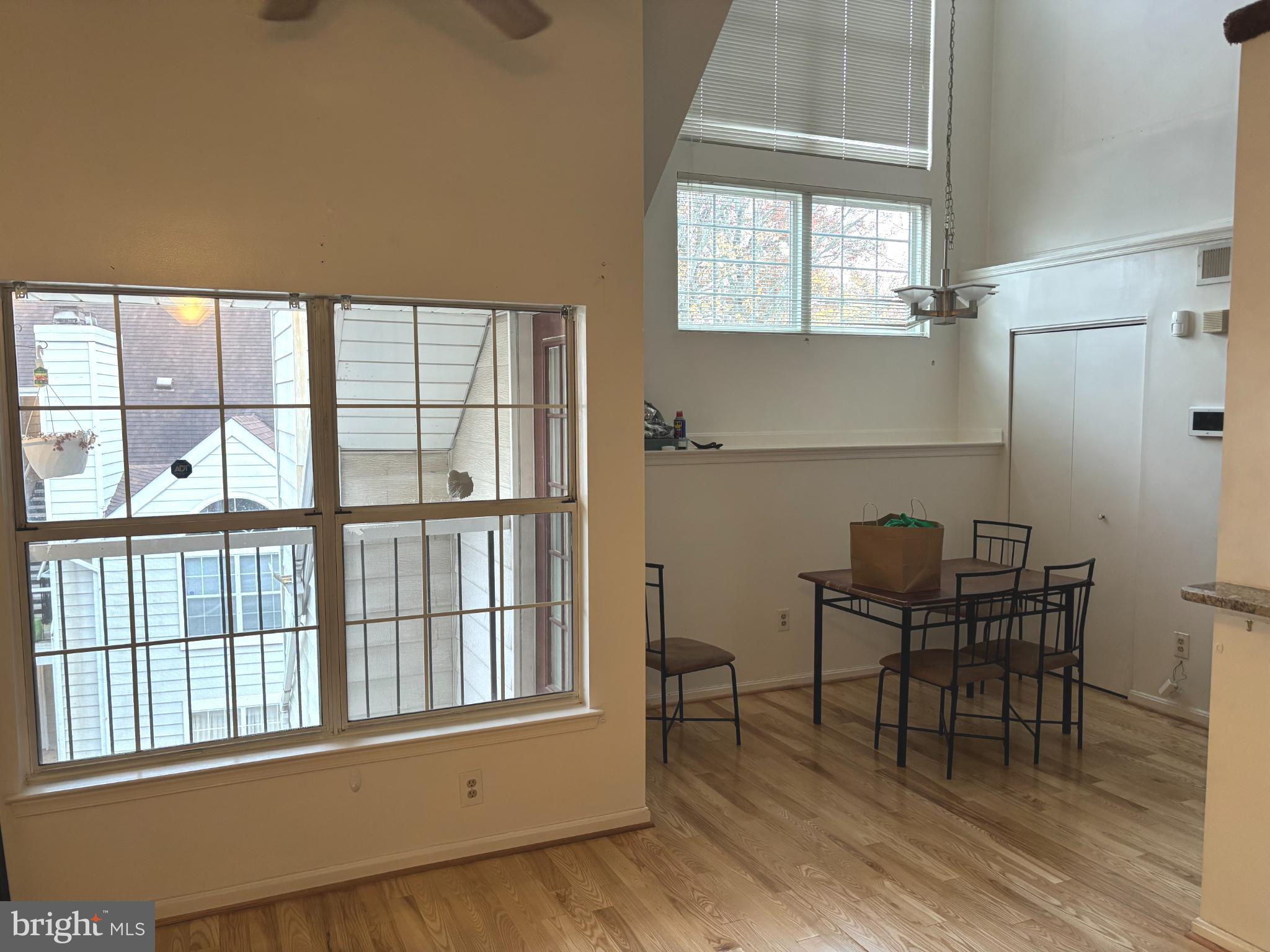 Real estate listing preview #6