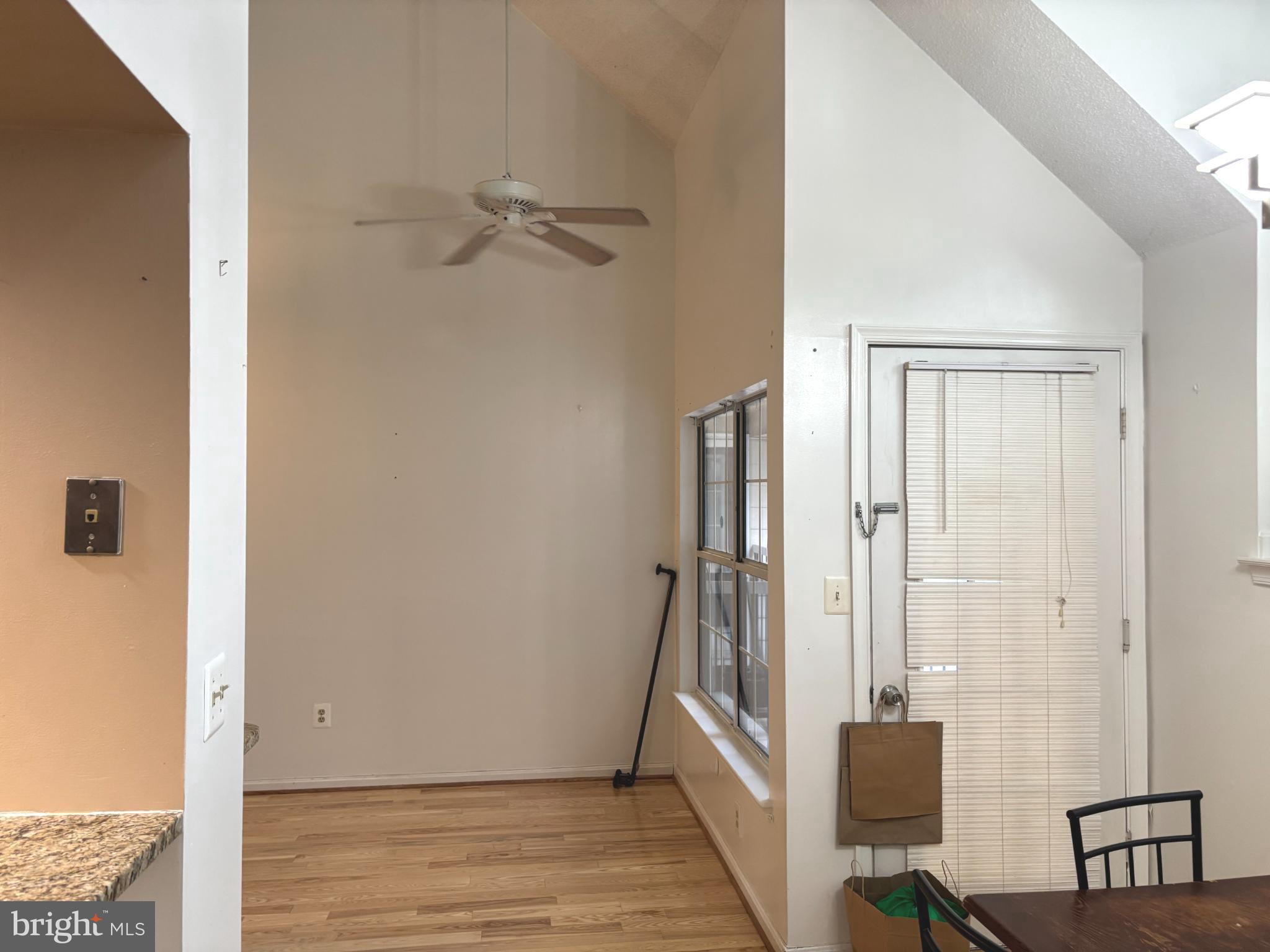 Real estate listing preview #8