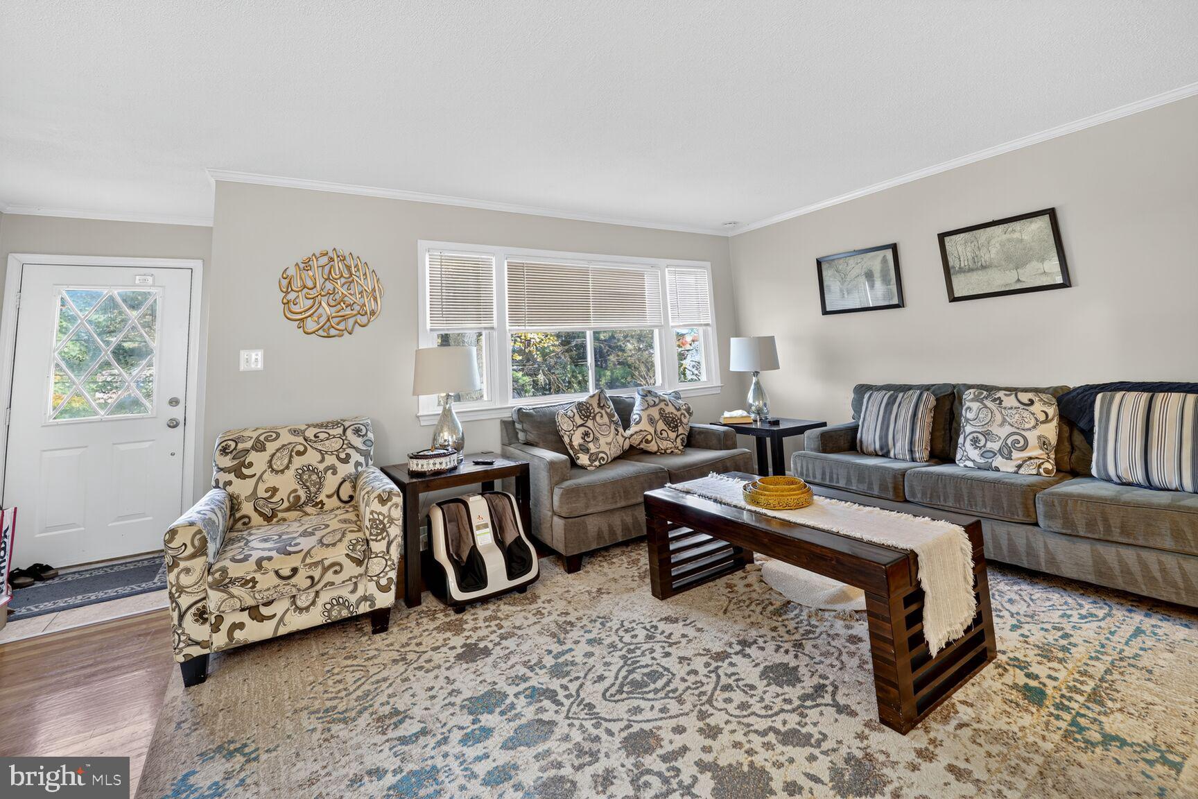 Real estate listing preview #8