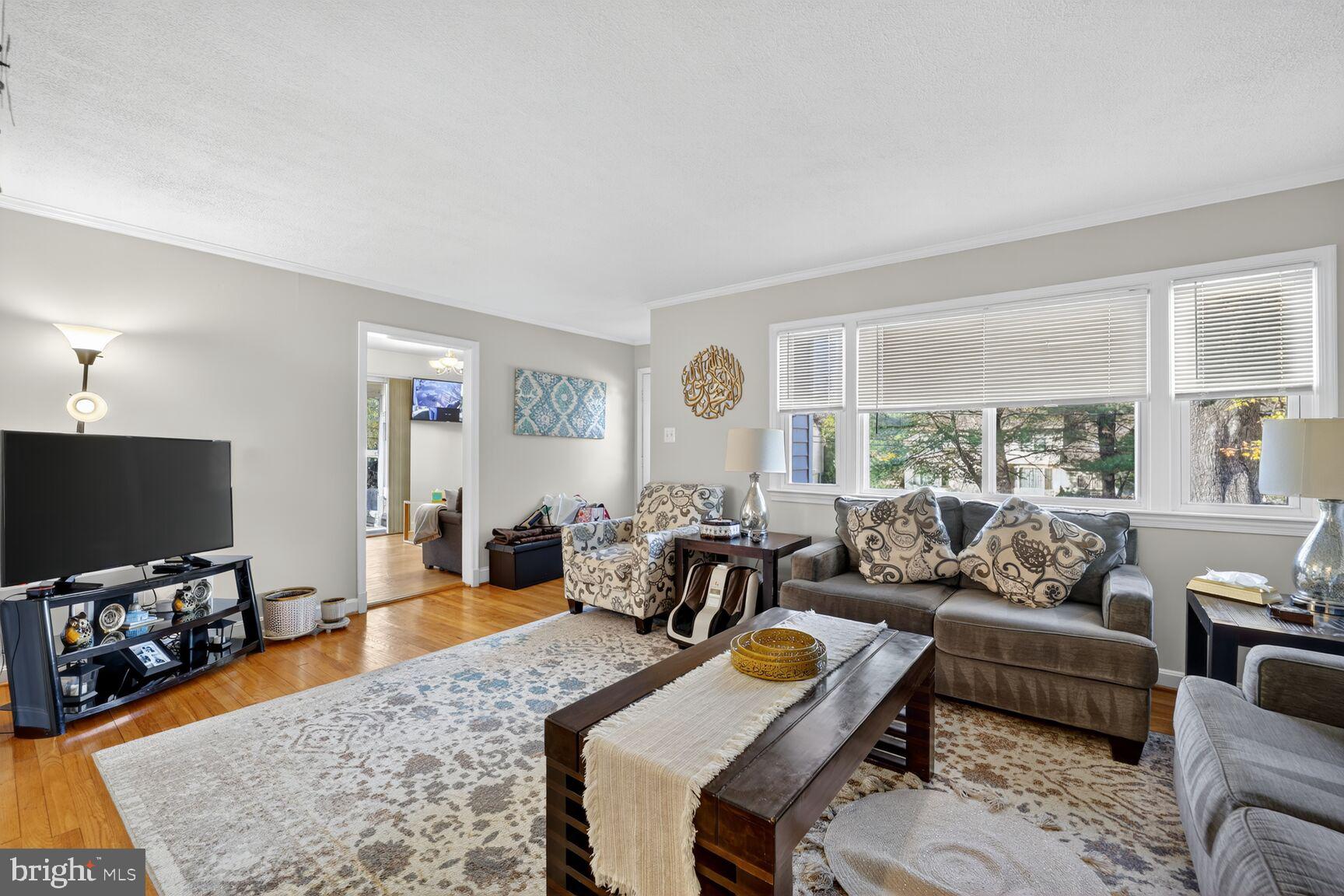 Real estate listing preview #10