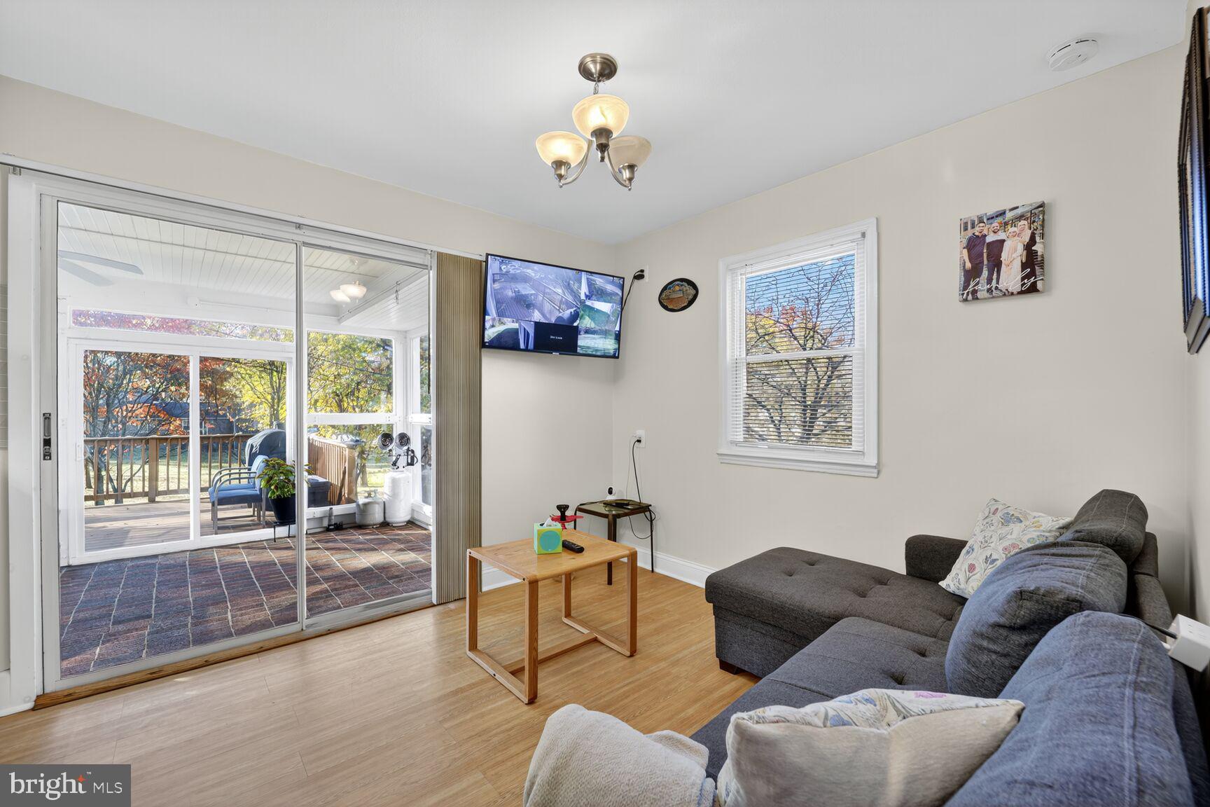 Real estate listing preview #22