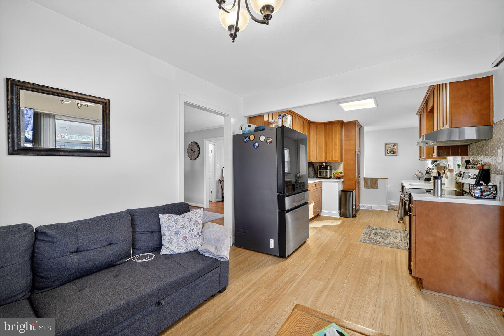 Real estate listing preview #17