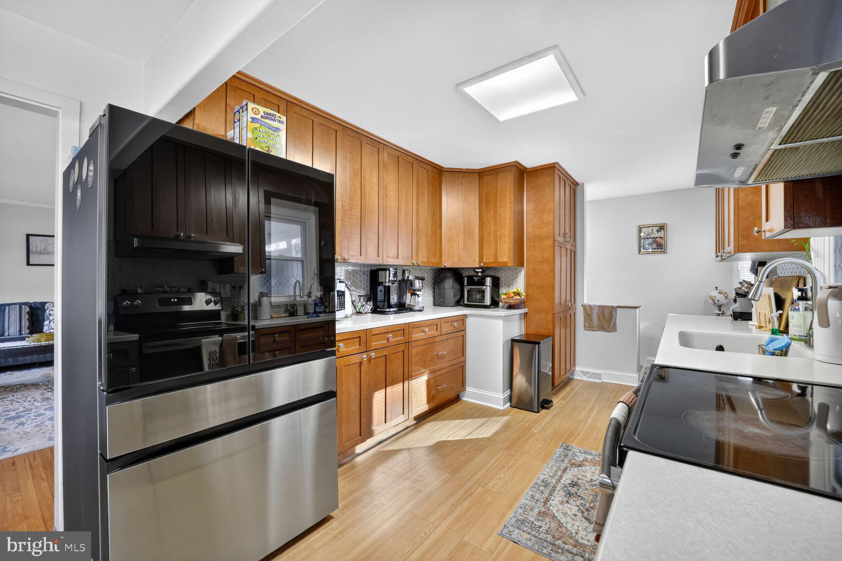 Real estate listing preview #16