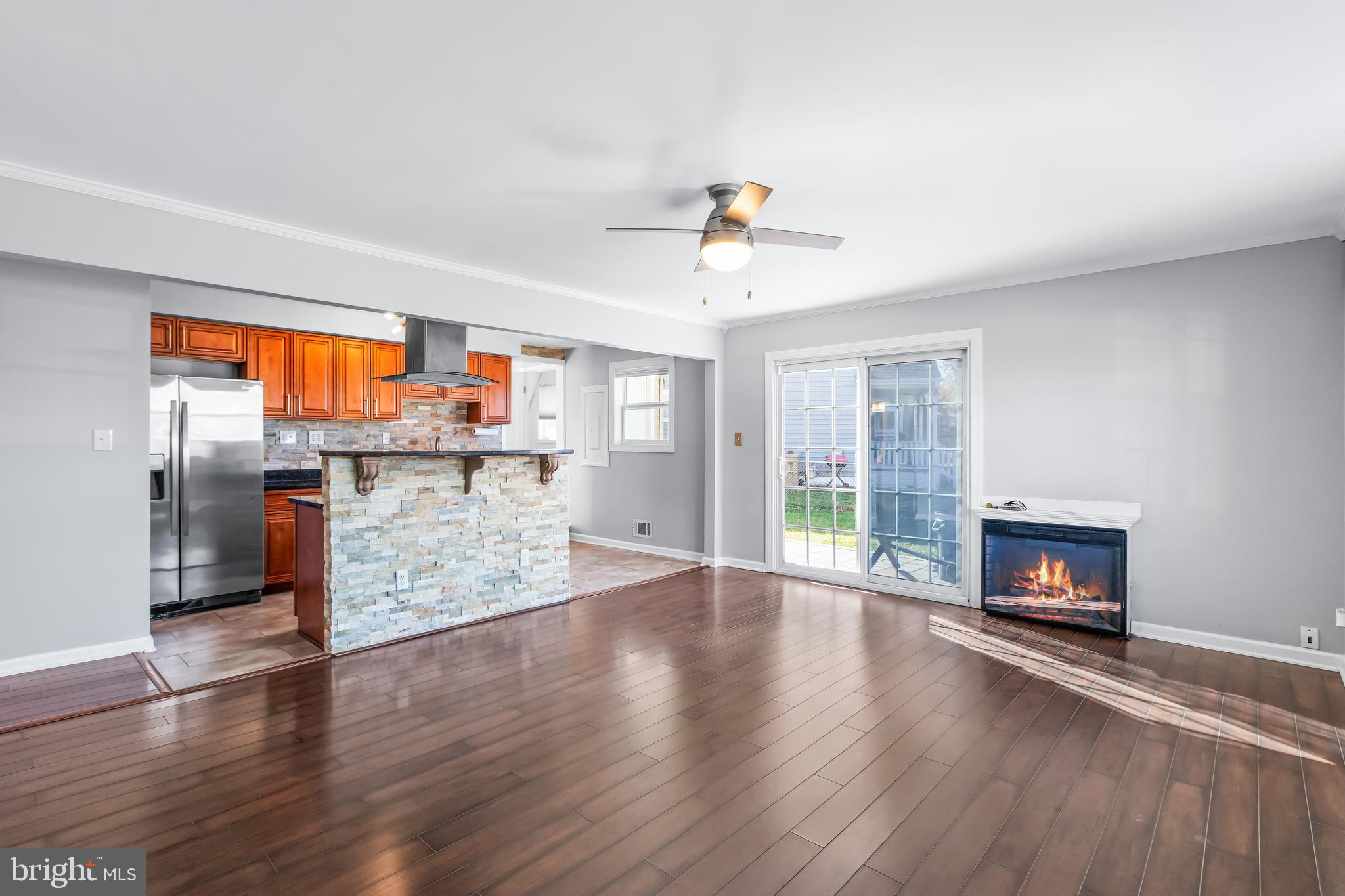 Real estate listing preview #11