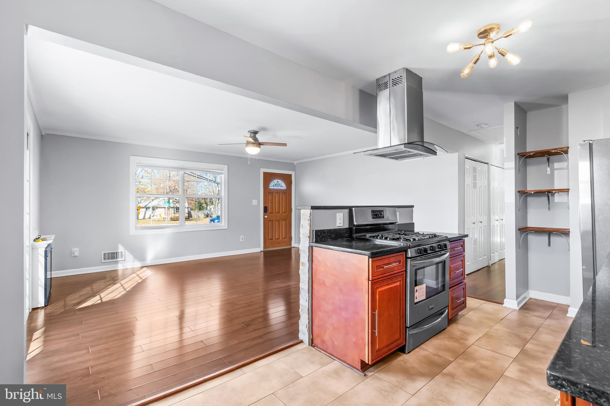 Real estate listing preview #7