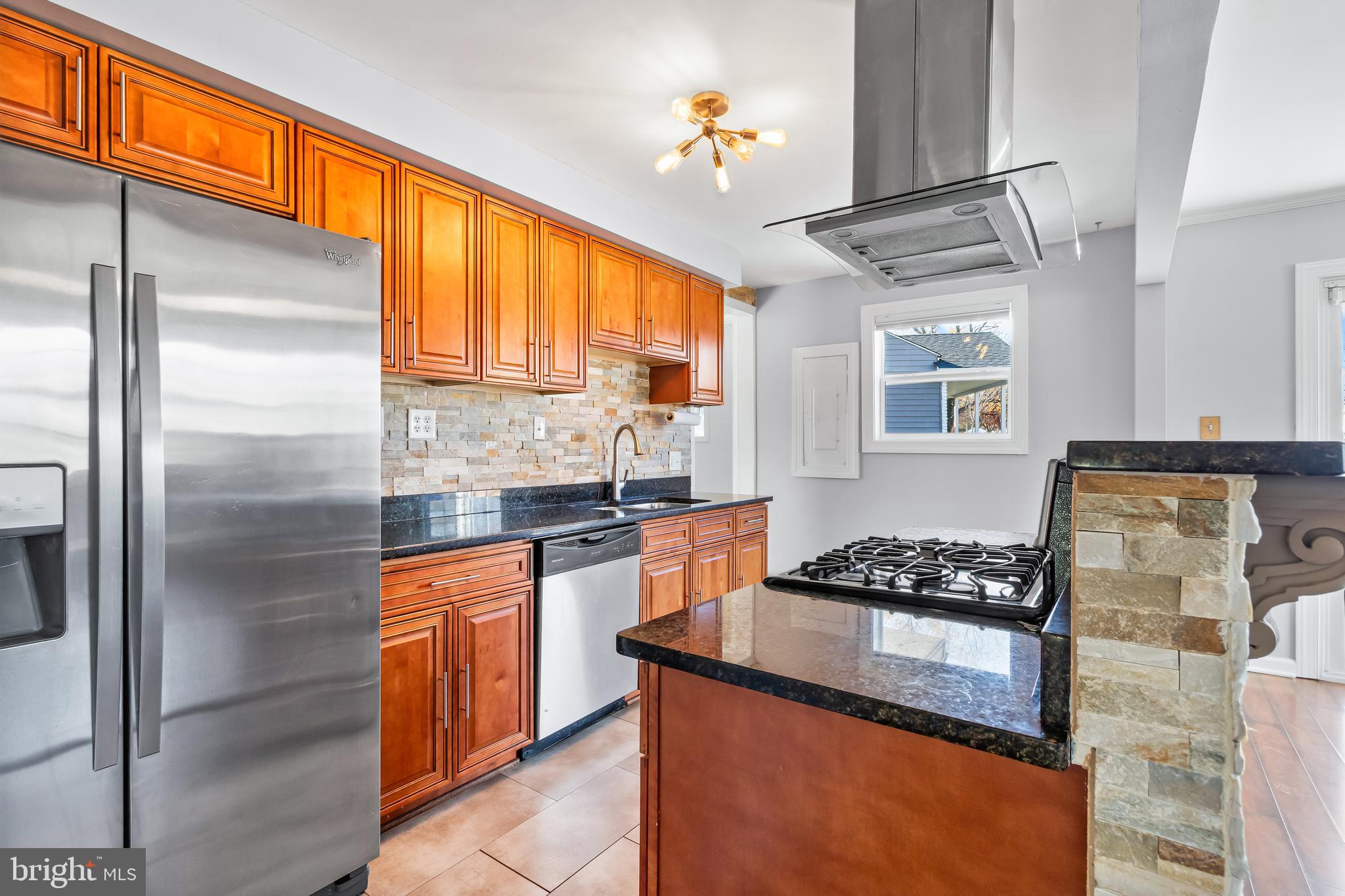 Real estate listing preview #9