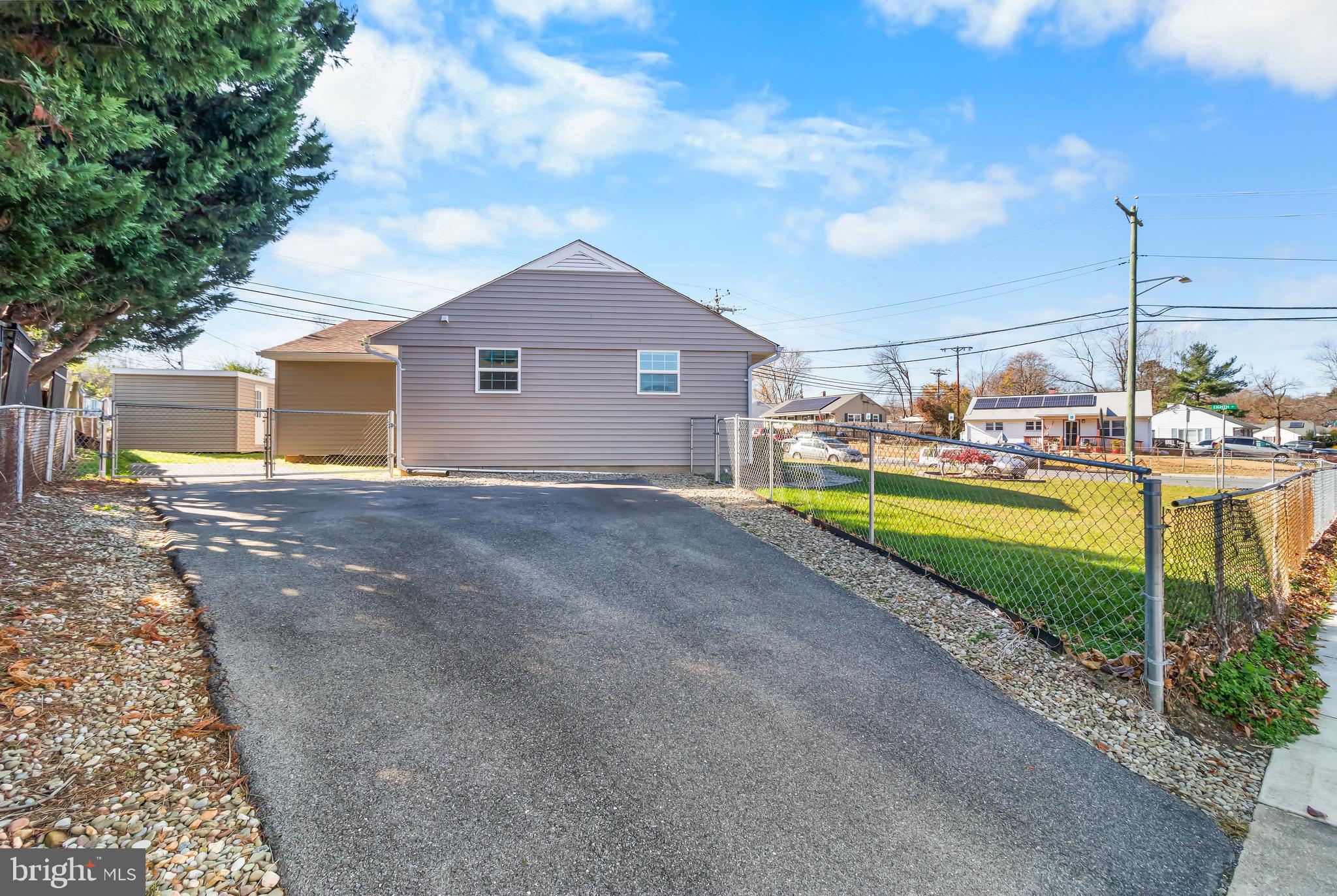 Real estate listing preview #3