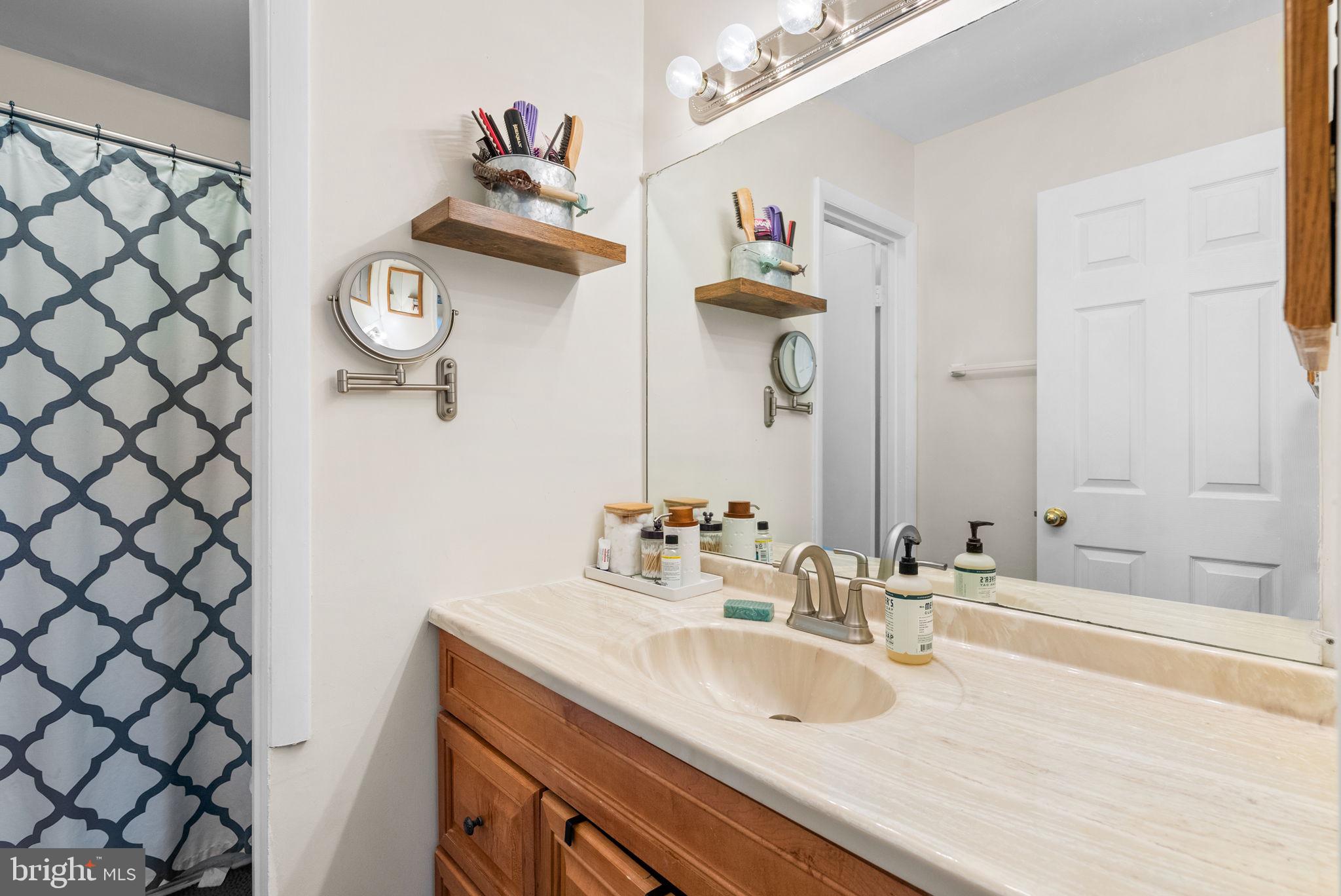 Real estate listing preview #18