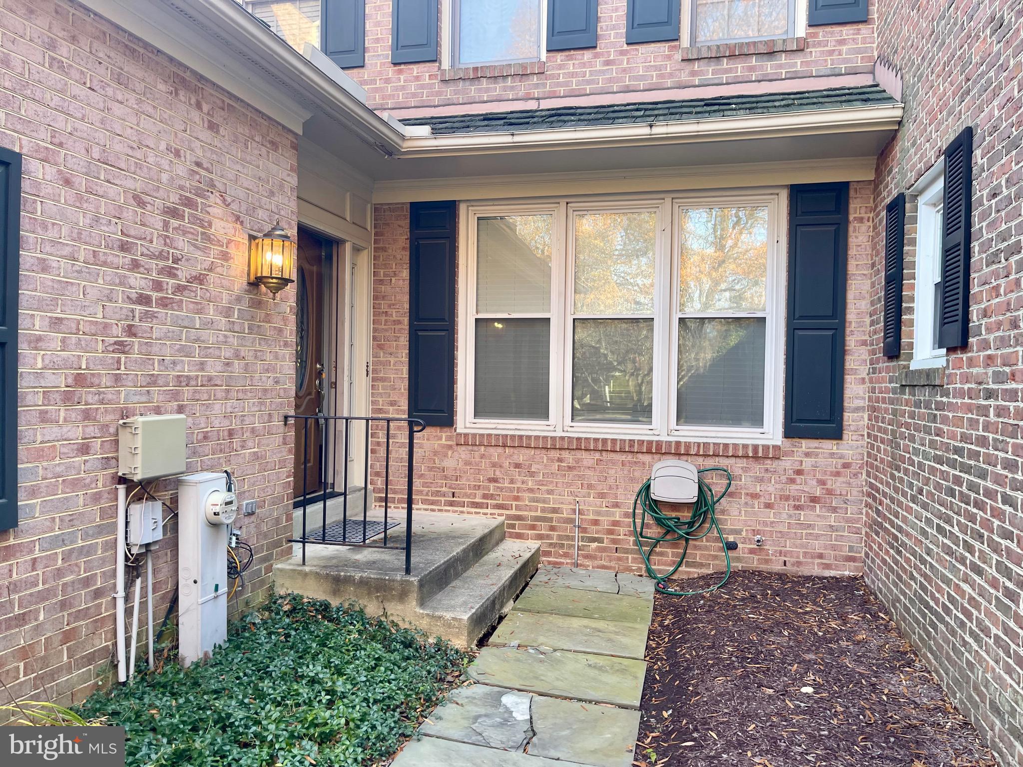 Real estate listing preview #2