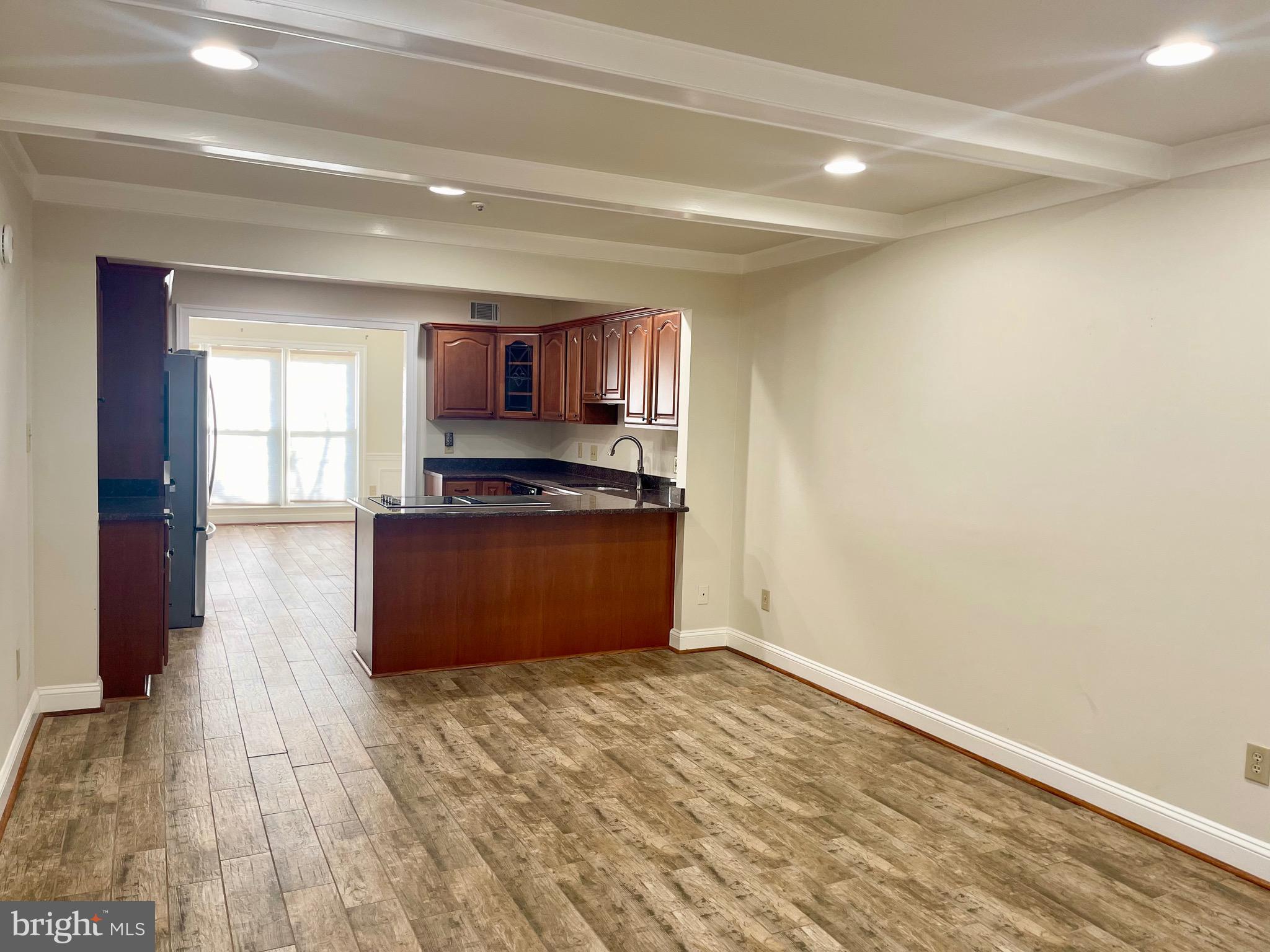 Real estate listing preview #11