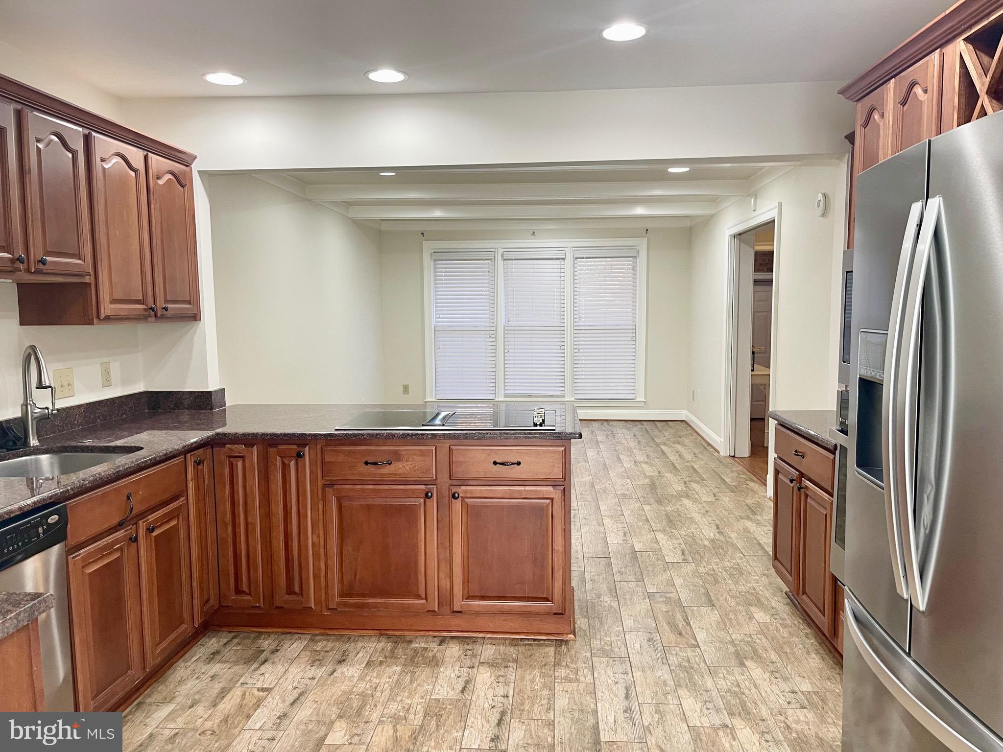 Real estate listing preview #16