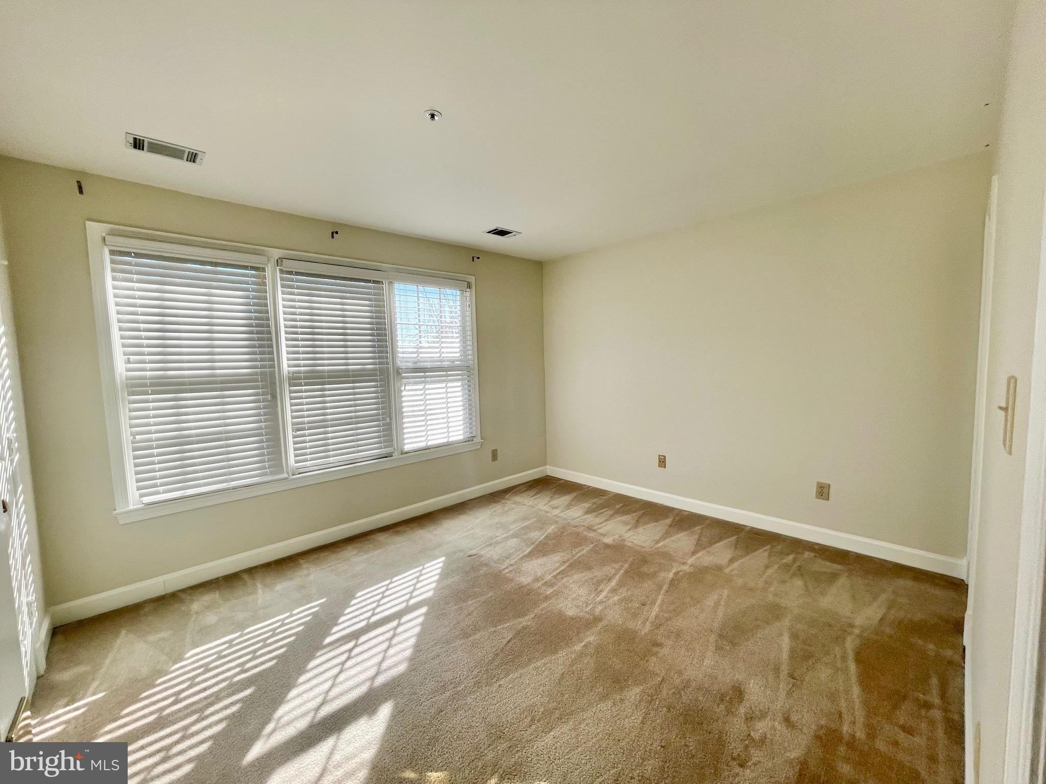 Real estate listing preview #37