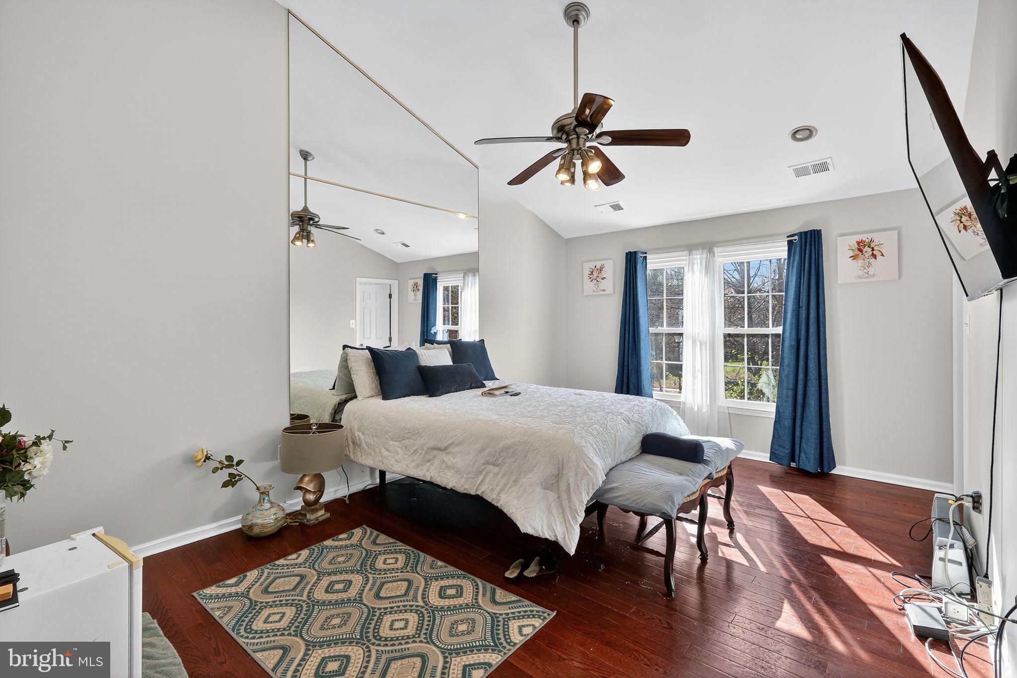 Real estate listing preview #16