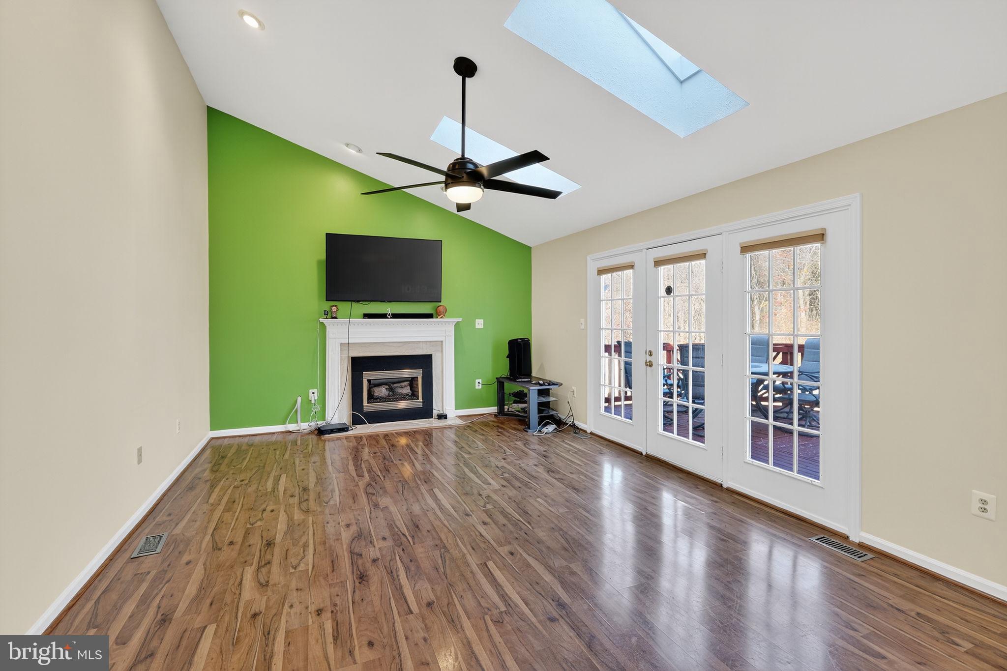 Real estate listing preview #6