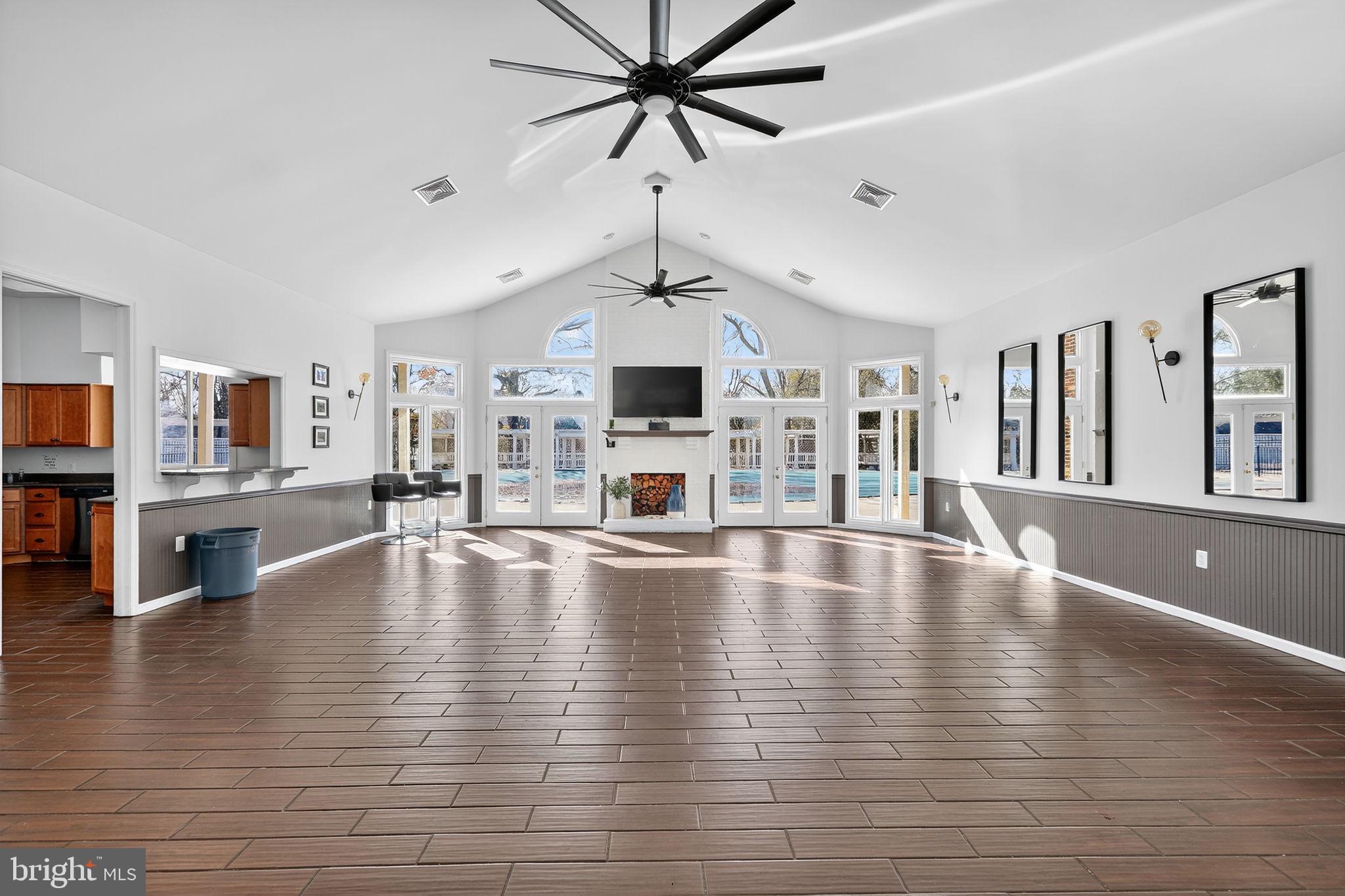 Real estate listing preview #32