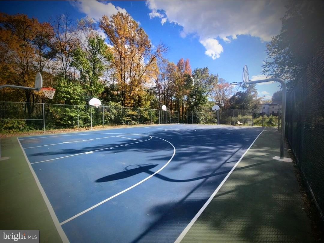 Real estate listing preview #26